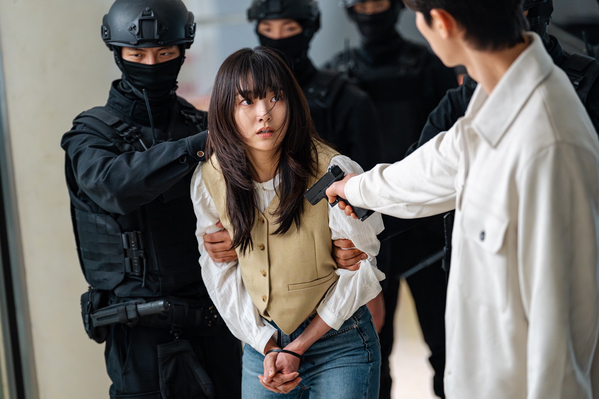 Hinh anh Review phim 'Cashero': Khi siêu năng lực phụ thuộc 'độ dày của ví' 3