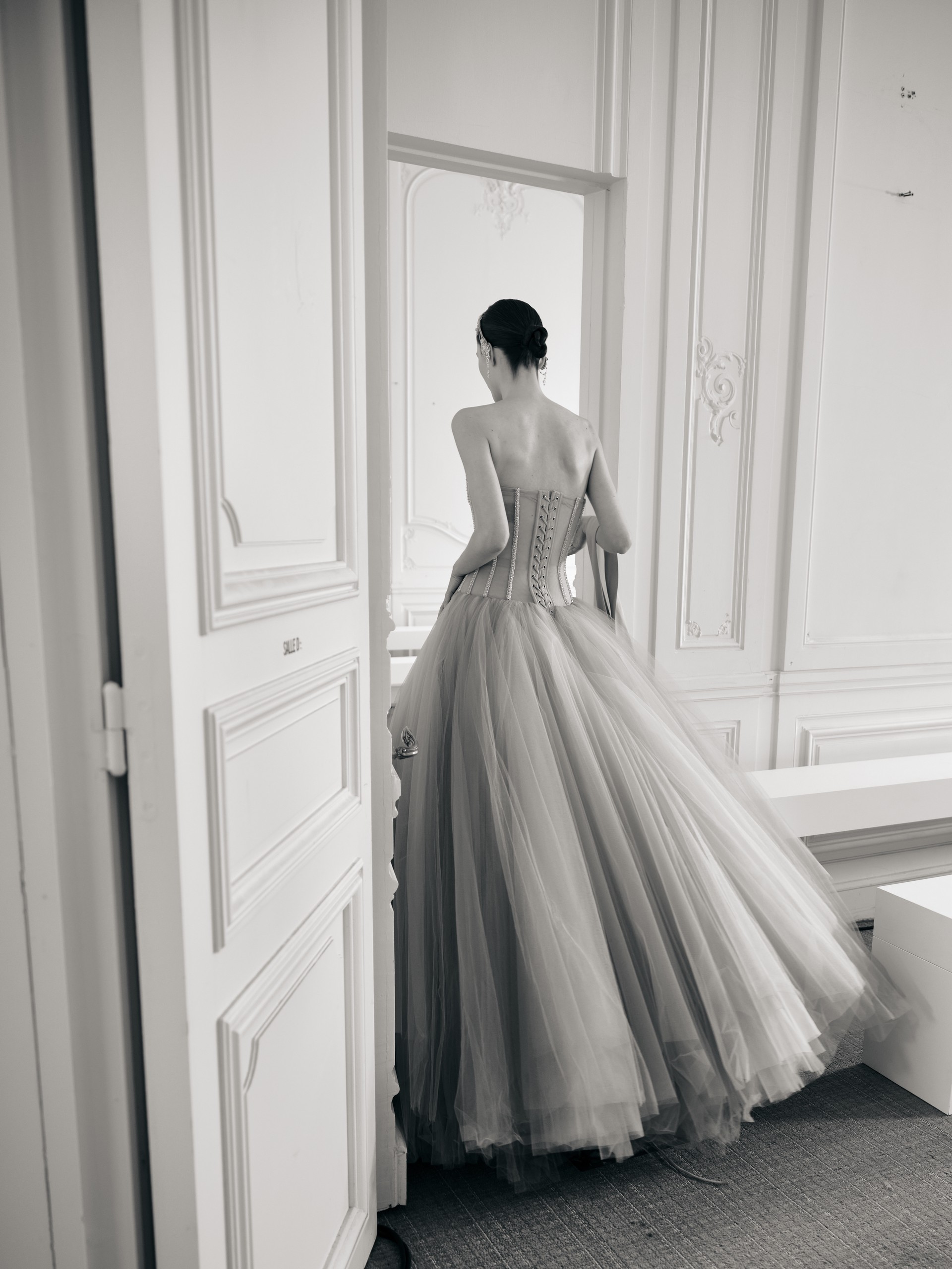 Hinh anh Phan Huy dệt nên giấc mộng hoàng triều với "Cành Vàng Lá Ngọc" tại Haute Couture SS26 4