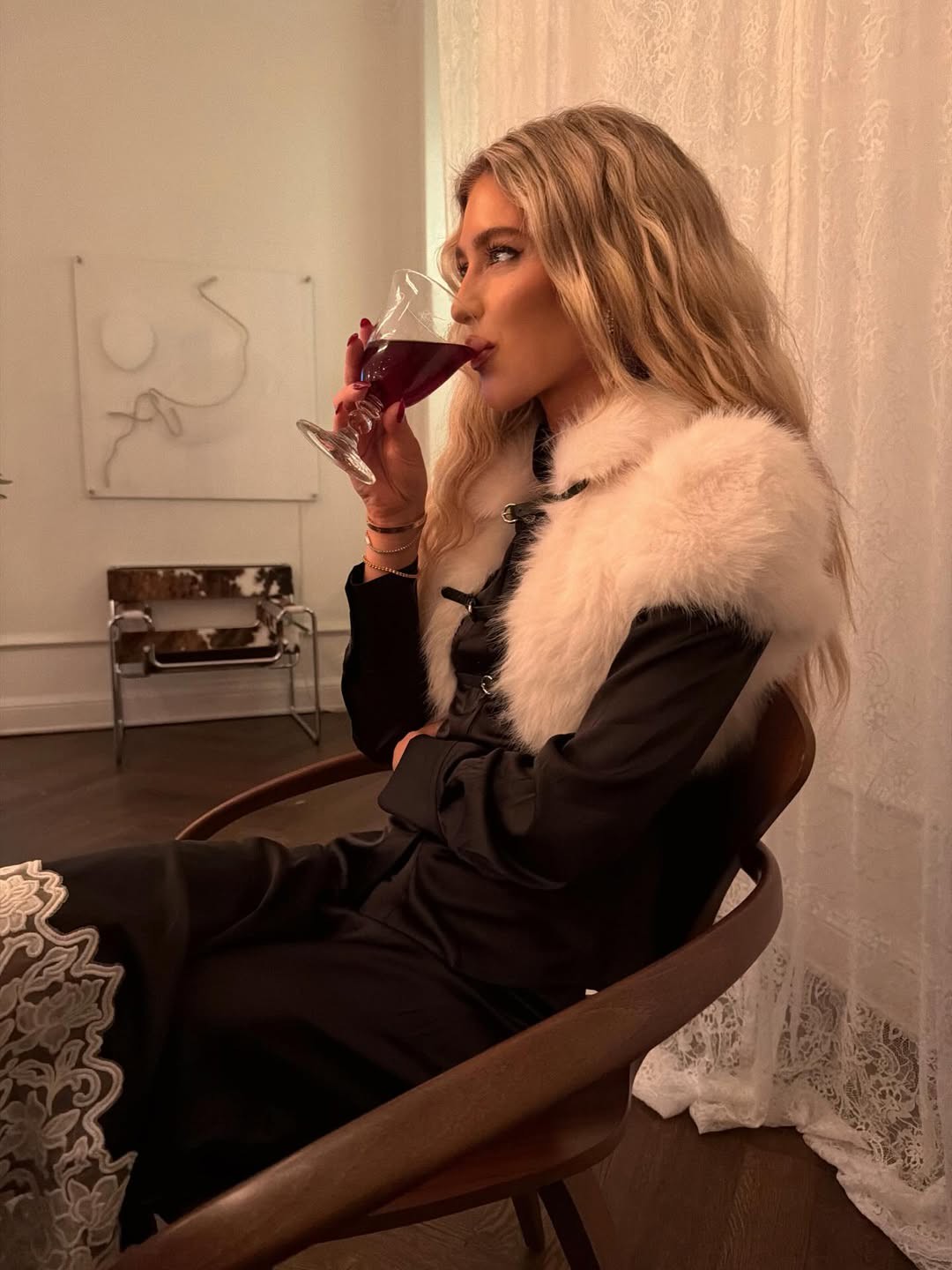 Hinh anh Áo lông: Từ điểm nhấn tiệc tùng đến item đa nhiệm mùa lạnh 15