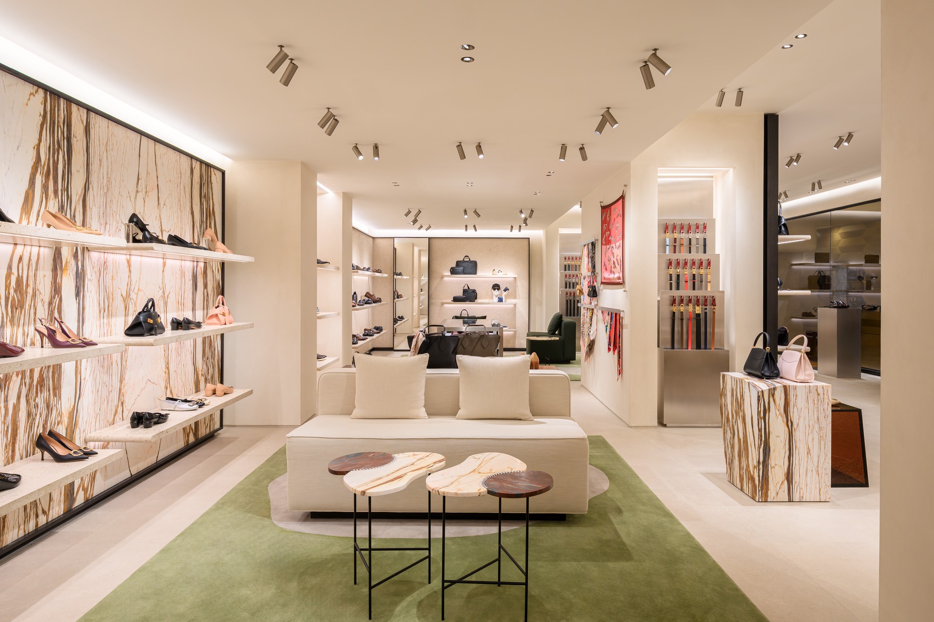 Hinh anh Ferragamo tái định nghĩa trải nghiệm xa xỉ với diện mạo mới tại Rex Arcade  12