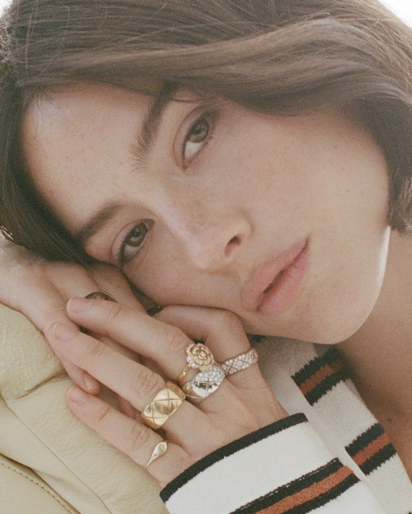 Hinh anh CHANEL chào đón nàng thơ indie rock Gracie Abrams gia nhập gia đình COCO CRUSH 2