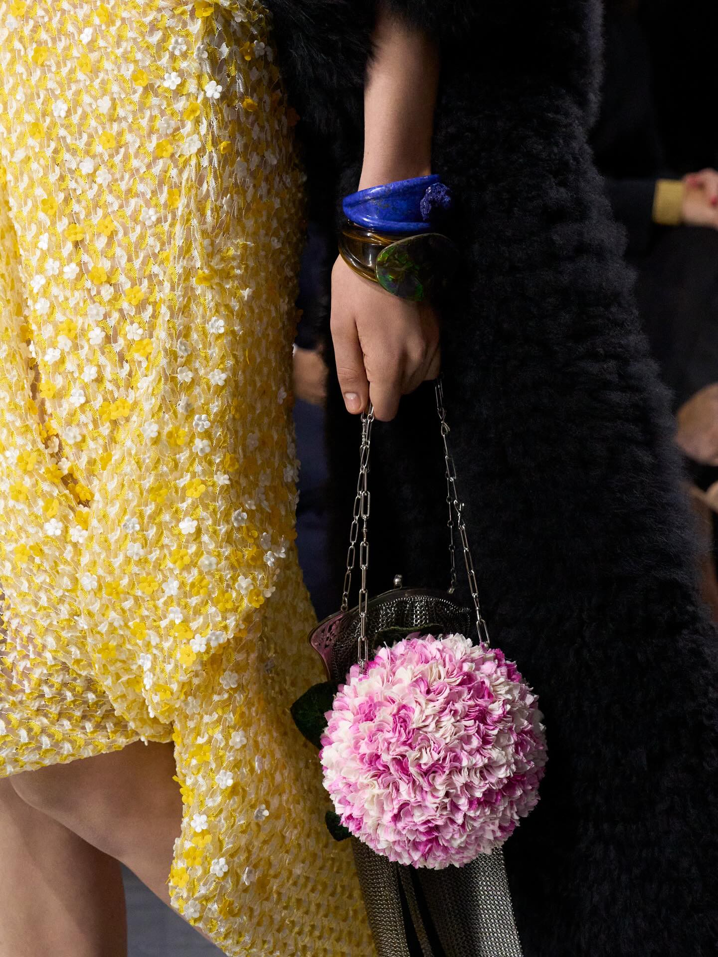 Hinh anh Jonathan Anderson và phép thử Haute Couture: “Kẻ dị biệt” học cách khiêm nhường tại Dior 63