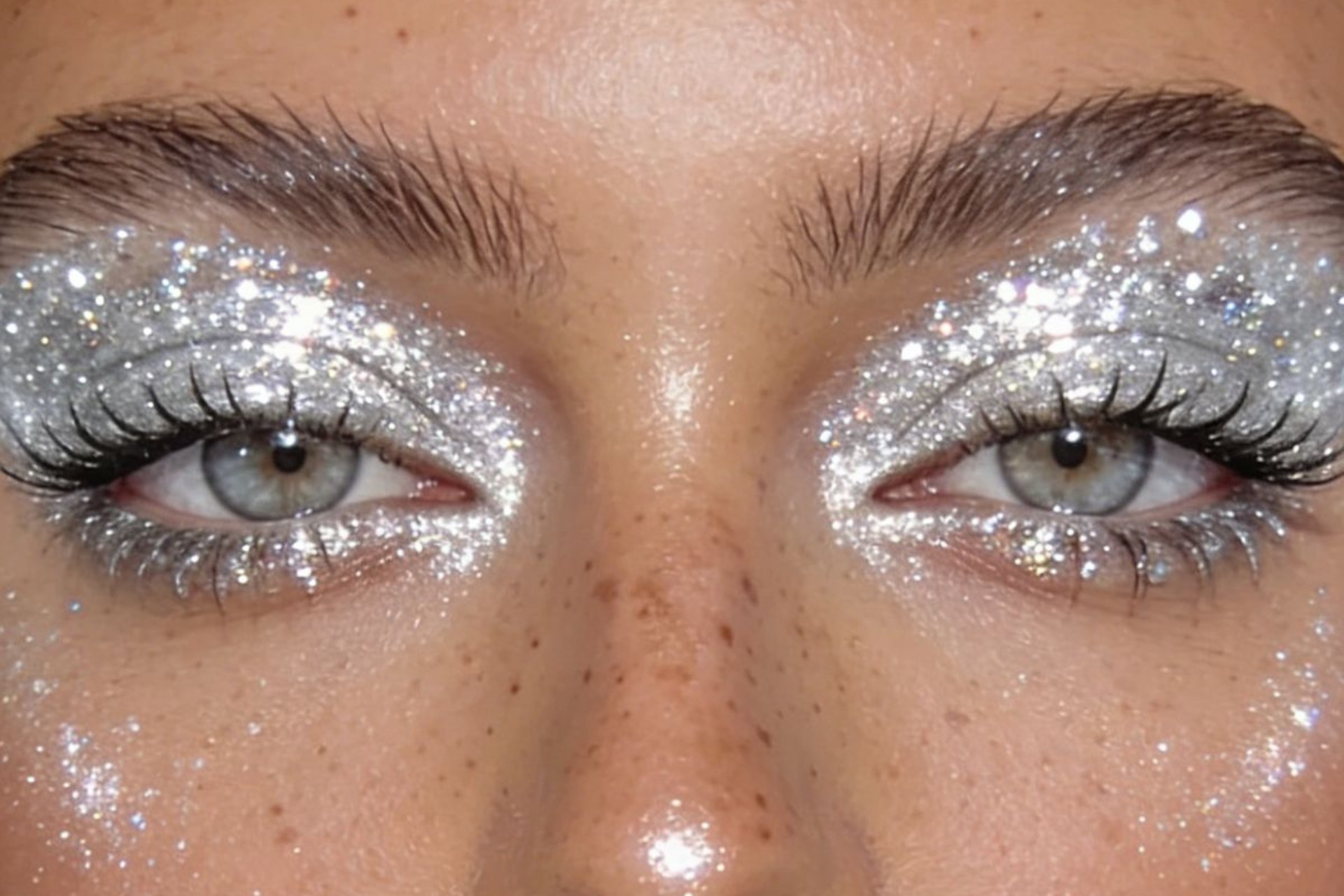 Hinh anh Clean Girl có tiếp tục là xu hướng trang điểm được săn đón trong năm 2026? 3