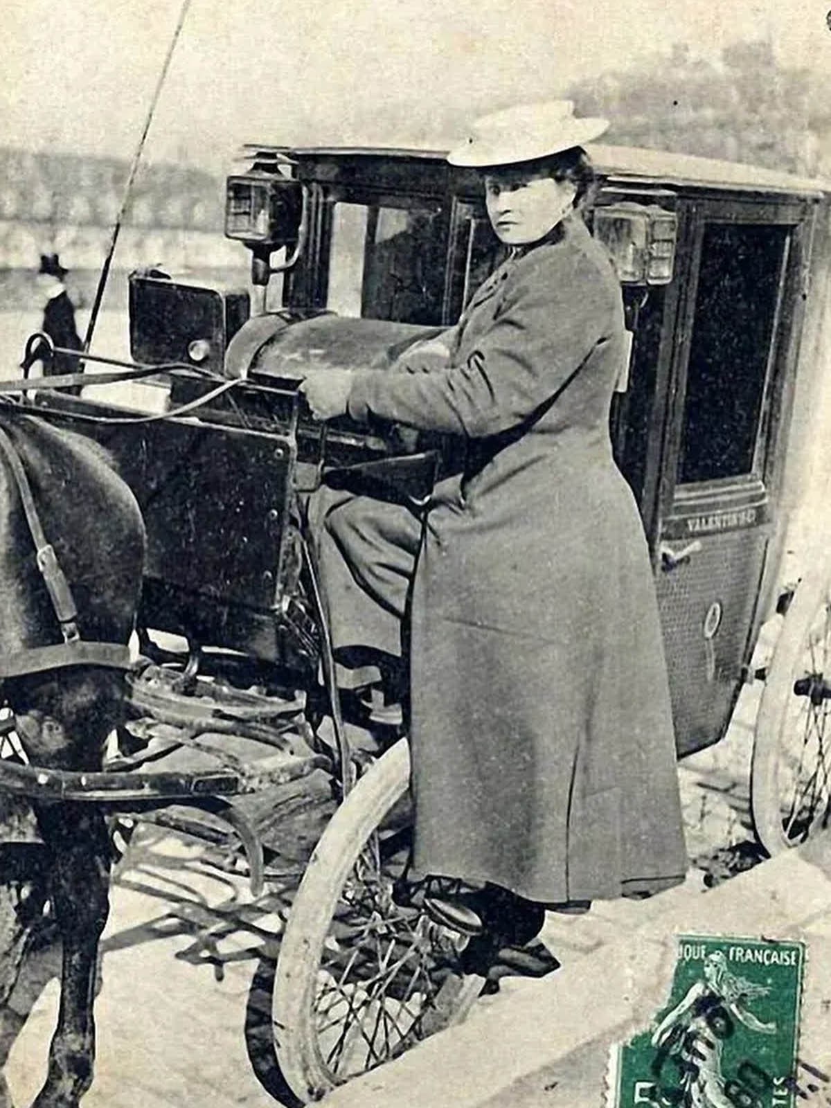 Hinh anh Người phụ nữ đã 'lái' Paris sang một kỷ nguyên khác 3