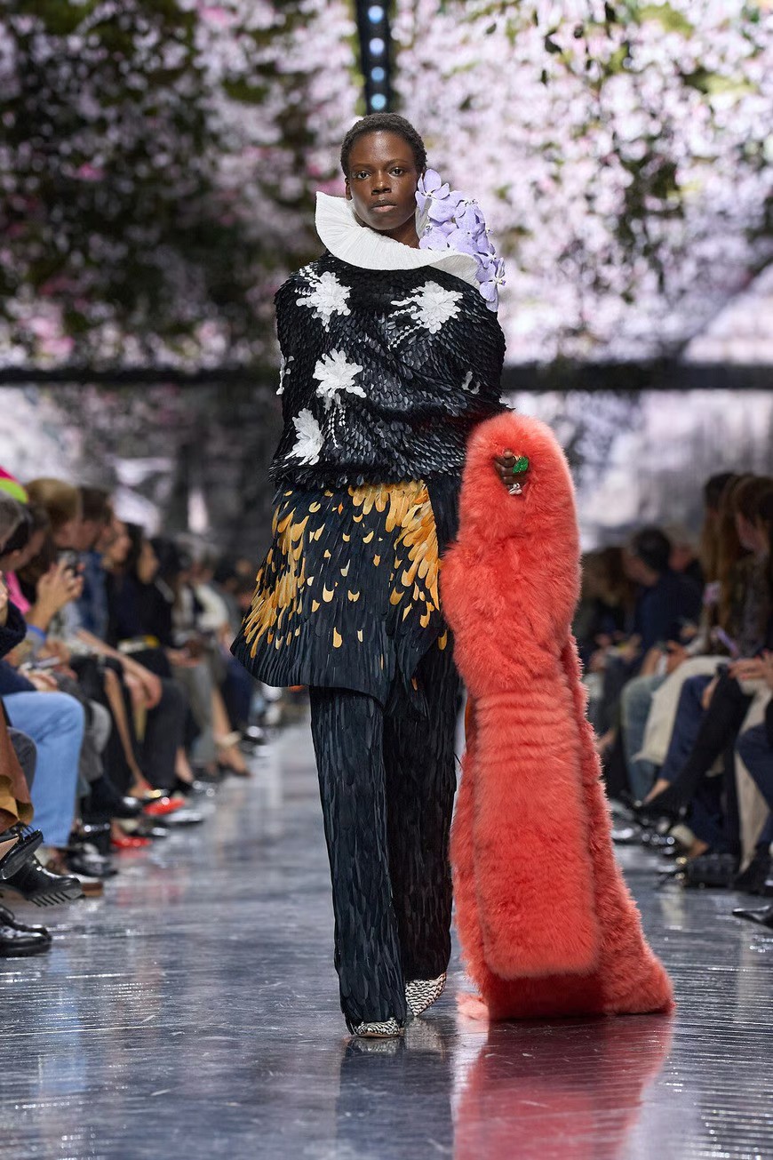 Hinh anh Jonathan Anderson và phép thử Haute Couture: “Kẻ dị biệt” học cách khiêm nhường tại Dior 32