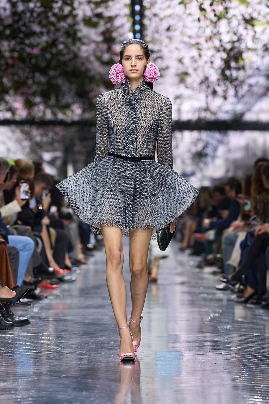 Hinh anh Jonathan Anderson và phép thử Haute Couture: “Kẻ dị biệt” học cách khiêm nhường tại Dior 27