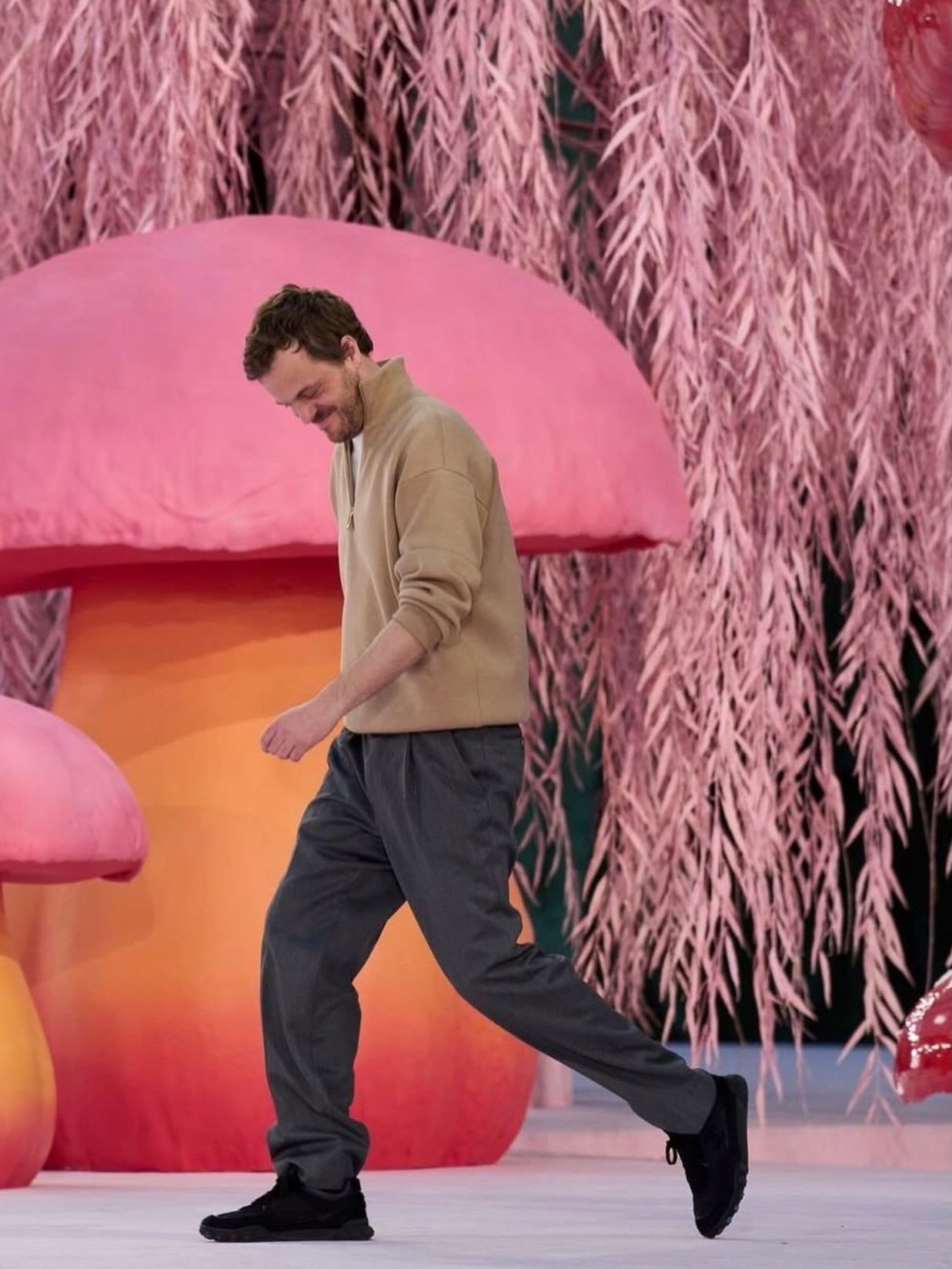 Hinh anh Haute Couture SS26: Những cây nấm, chú chim và xứ sở thần tiên Chanel 22