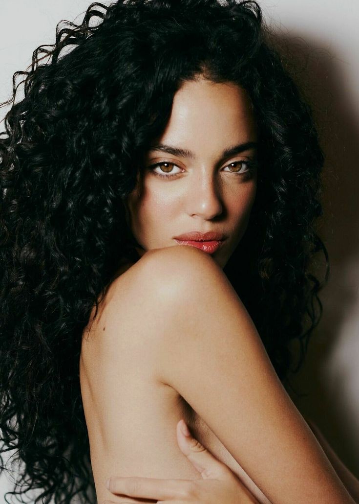 Hinh anh Tóc xoăn: Vẻ đẹp bản địa cần được trân trọng 3