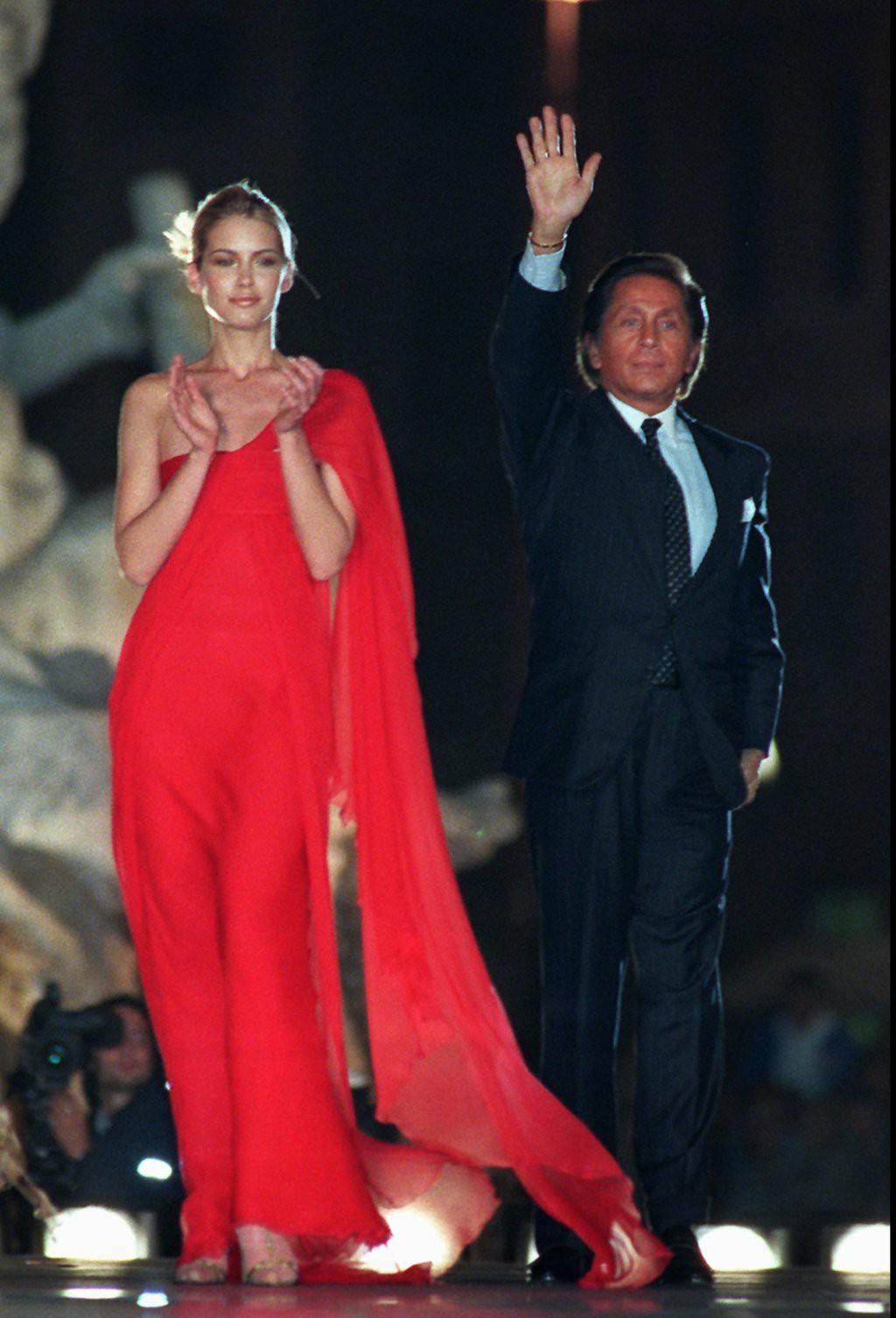 Hinh anh Valentino Red: Vì sao nhà thiết kế có thể “sở hữu” một màu sắc? 7