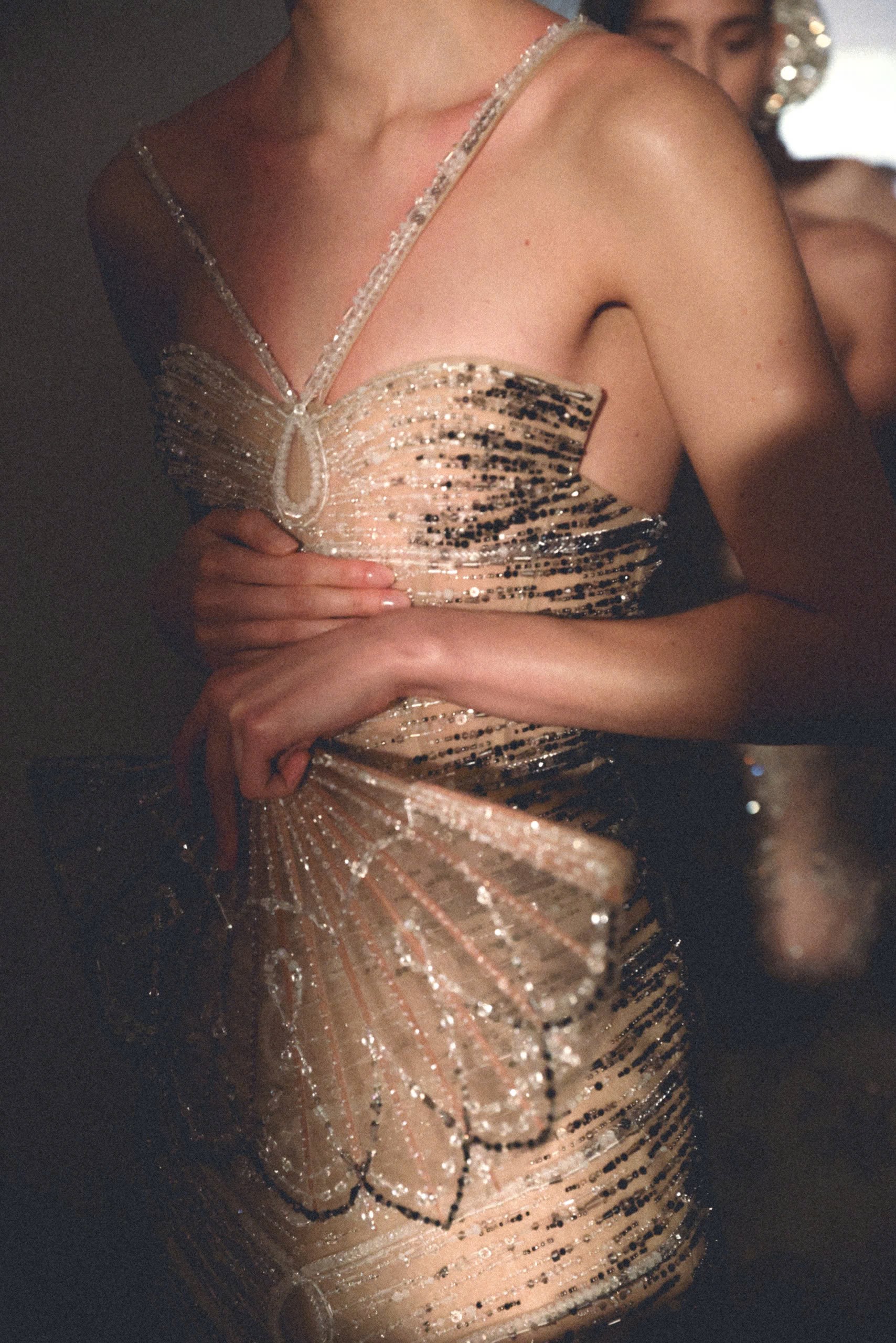 Hinh anh Phan Huy dệt nên giấc mộng hoàng triều với "Cành Vàng Lá Ngọc" tại Haute Couture SS26 9