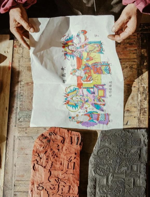 Hinh anh Những nét cọ đậm tính biểu tượng trong tranh năm mới của người Á Đông 3