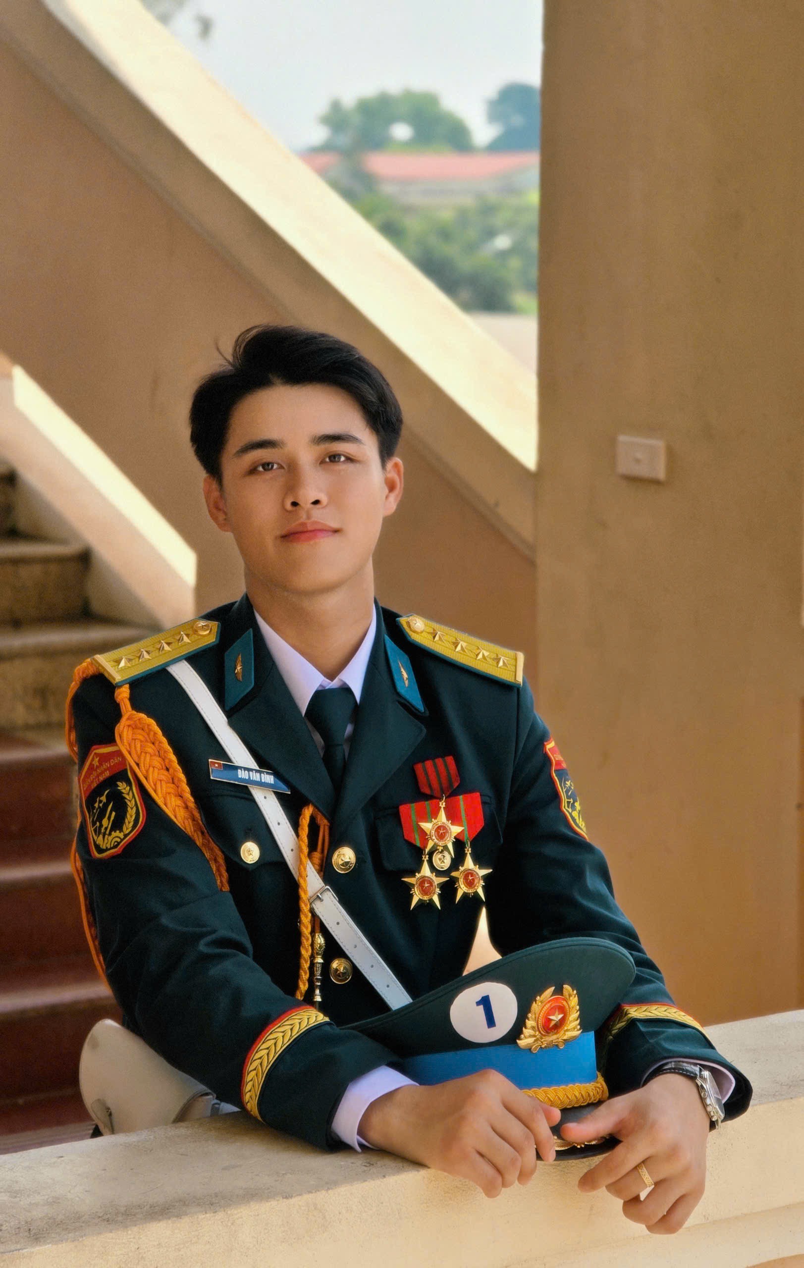 Hinh anh Cứ đi rồi sẽ có đường. Bởi trước khi trở thành một lối mòn, mọi con đường vốn dĩ không tồn tại. Chỉ cần ta bắt đầu bước đi, hành trình ấy tự khắc sẽ hình thành. 2