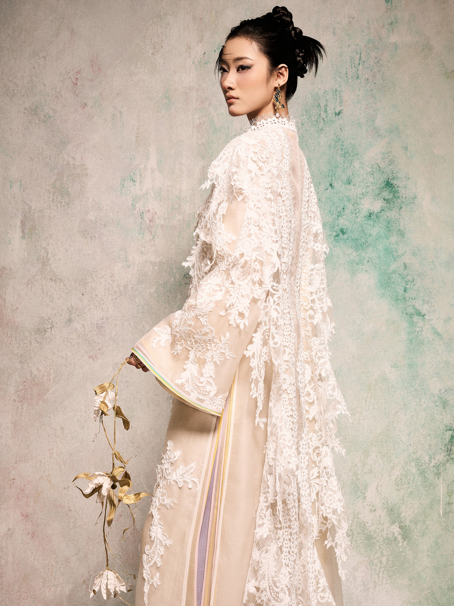 Hinh anh NTK Huy Trần mượn hình tượng Linh Mã khắc họa chân dung người phụ nữ hiện đại 5