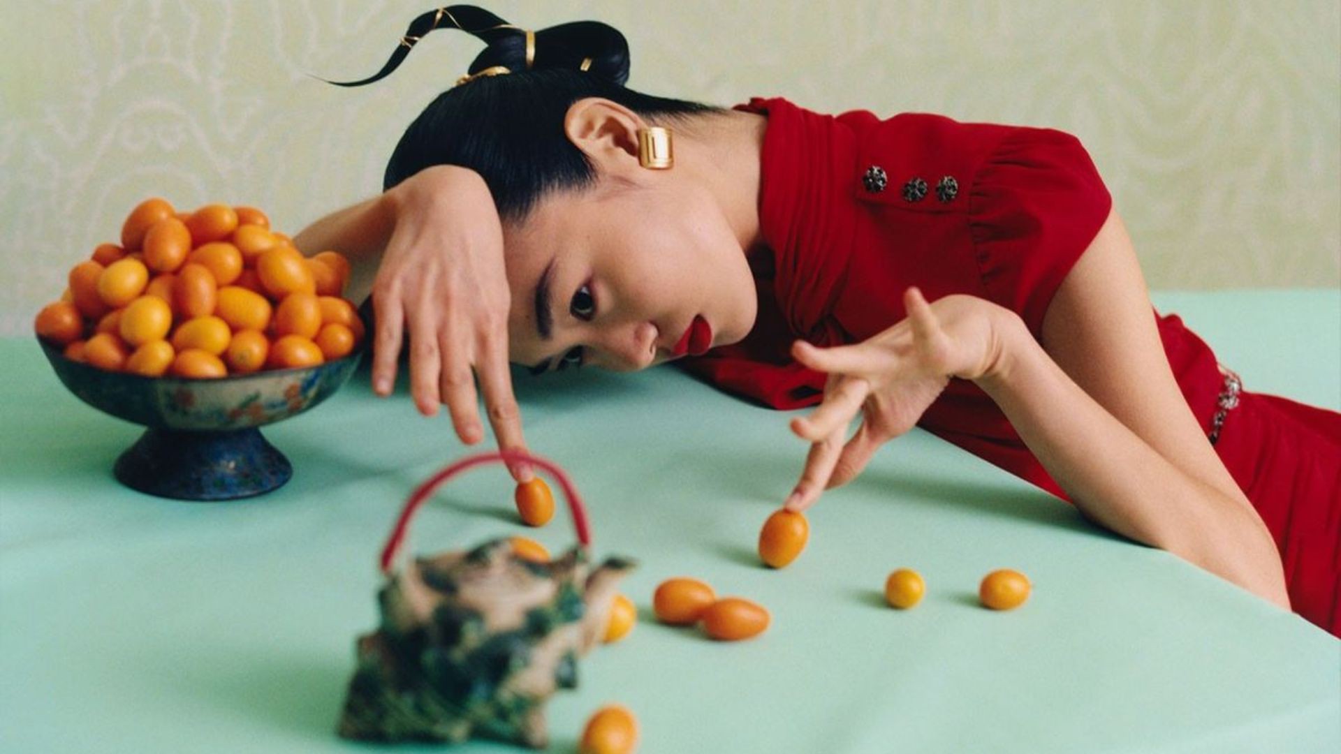 Hinh anh Rất khó để một người họ hàng xa lâu ngày gặp lại có thể nhìn thấy và thấu hiểu được sự bình yên của bạn, nhưng họ sẽ nhanh chóng đánh giá được chất lượng cuộc sống của bạn có tốt hay không thông qua mức lương hoặc chiếc xe bạn đang đi 1