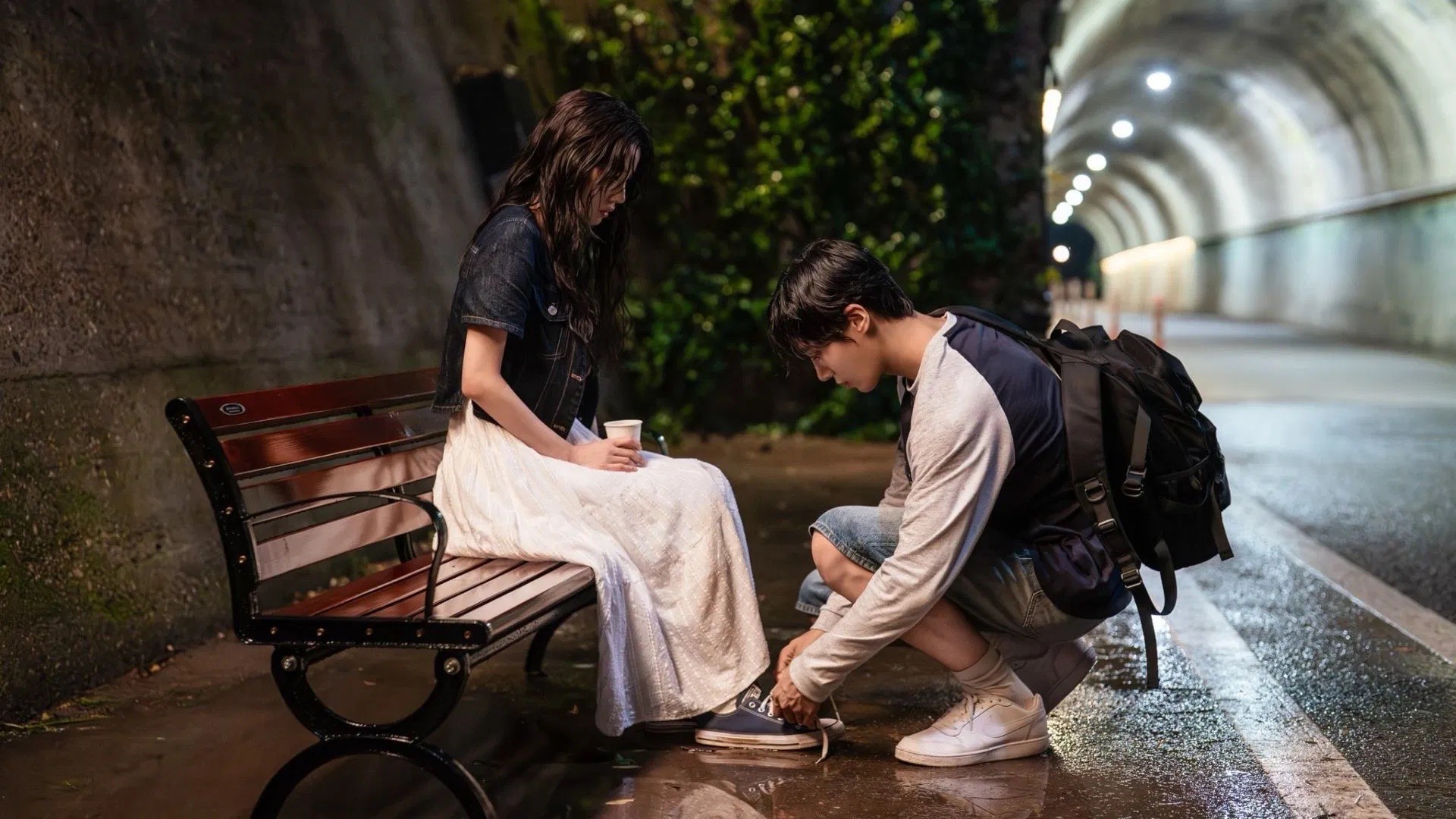 Hinh anh "Đêm nay dẫu tình yêu này biến mất khỏi thế gian": Khi ký ức phai nhòa, cảm xúc vẫn ở lại 5