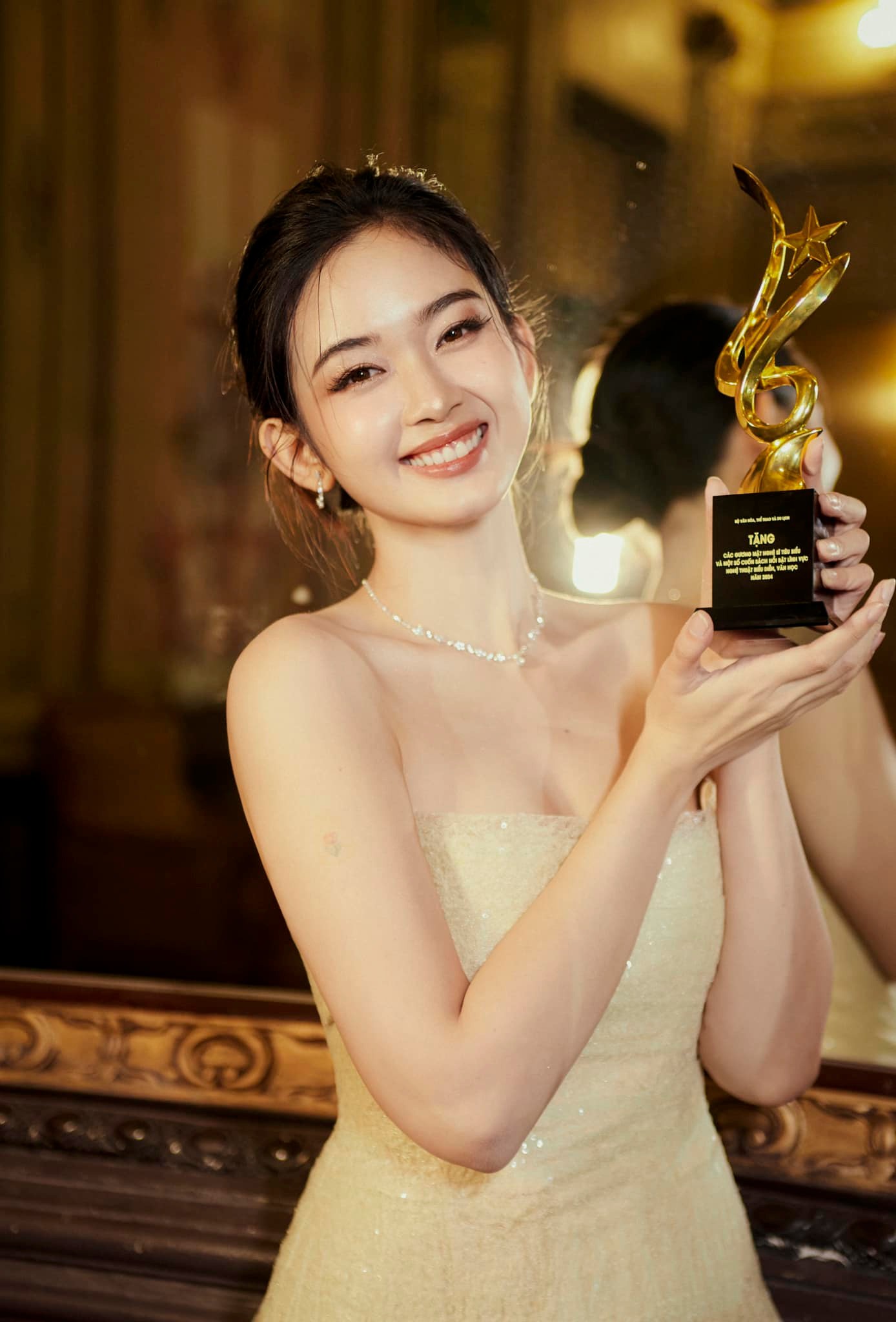 Hinh anh Vì sao chị không chọn học diễn viên chính quy từ đầu? 2