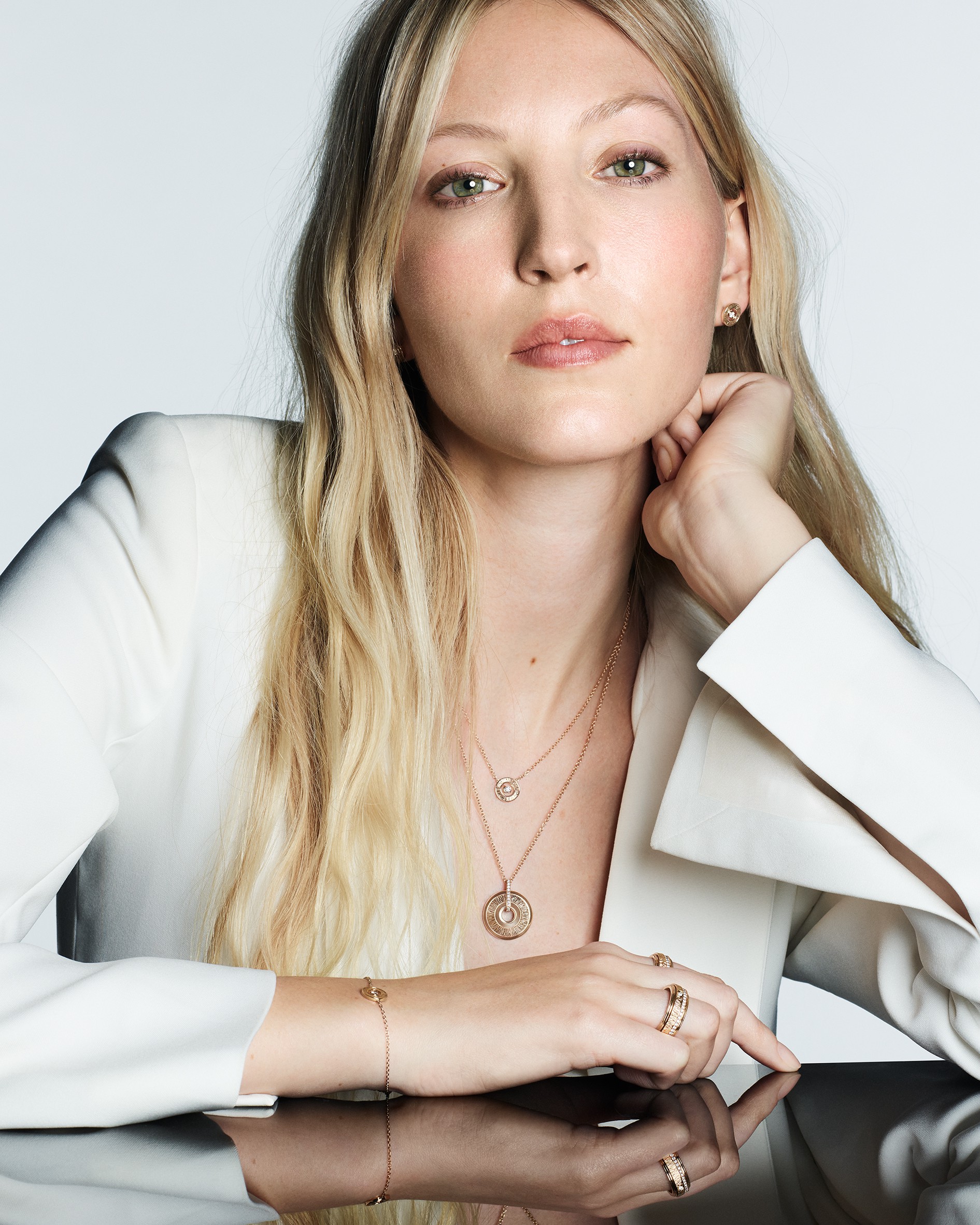 Hinh anh Piaget Possession: Những vòng xoay kể chuyện tình ái 4