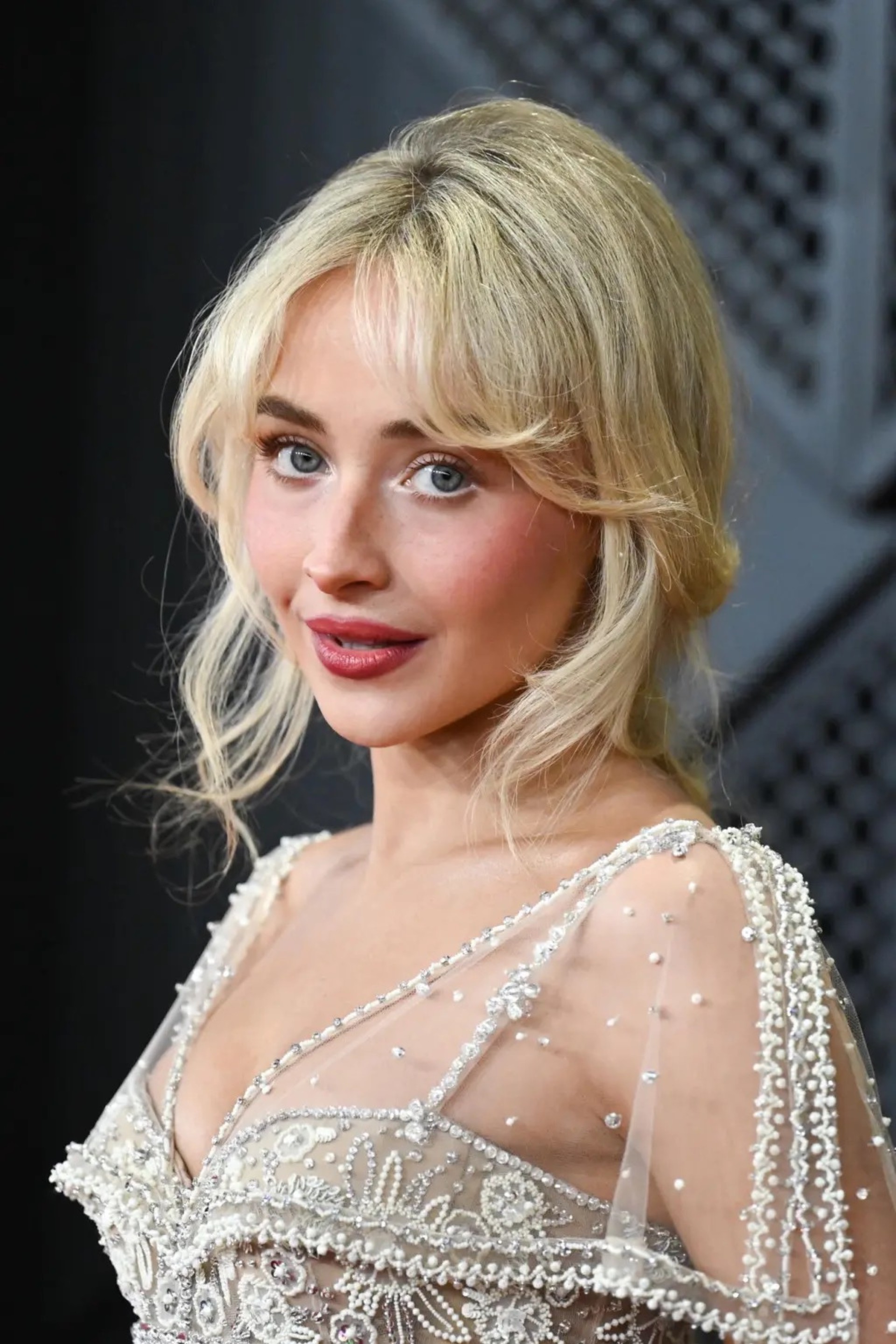 Hinh anh 6 layout trang điểm nổi bật tại Lễ trao giải Grammy 2026 2