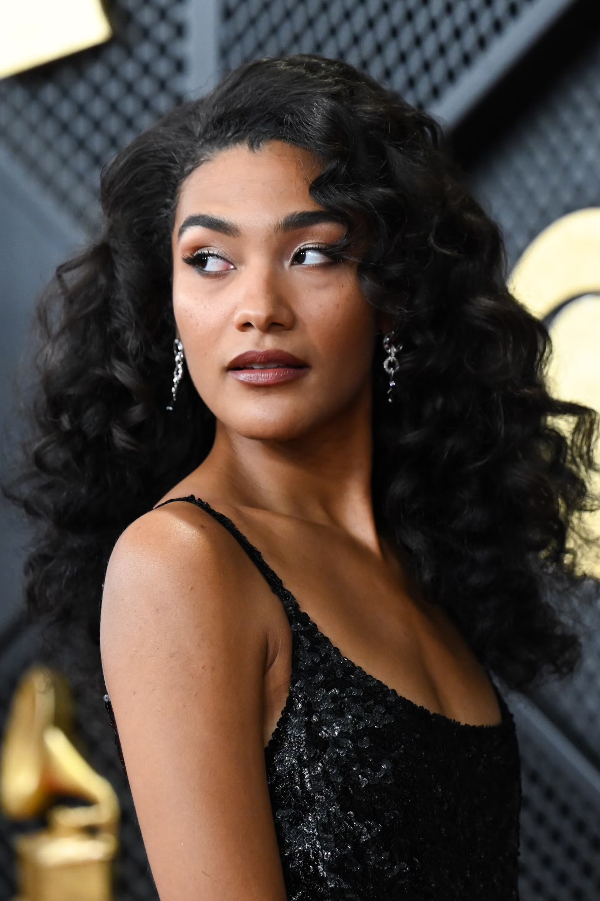 Hinh anh 6 layout trang điểm nổi bật tại Lễ trao giải Grammy 2026 10