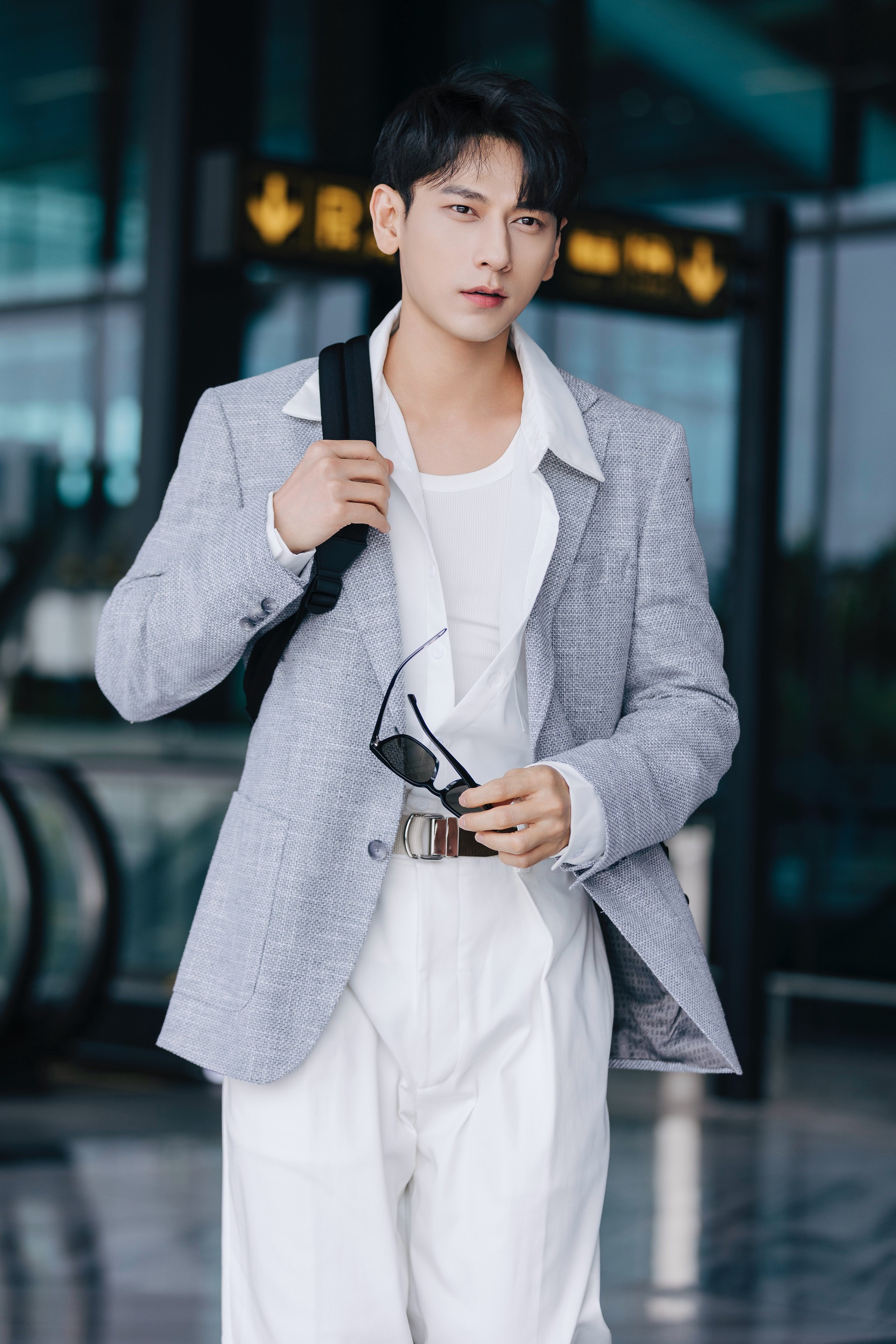 Hinh anh Isaac khẳng định phong thái ‘BeYourOwnBOSS’ tại kinh đô thời trang Milan 3