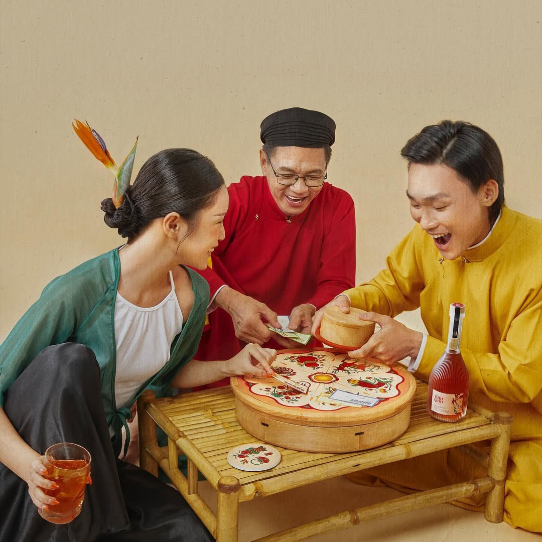 Hinh anh Rất khó để một người họ hàng xa lâu ngày gặp lại có thể nhìn thấy và thấu hiểu được sự bình yên của bạn, nhưng họ sẽ nhanh chóng đánh giá được chất lượng cuộc sống của bạn có tốt hay không thông qua mức lương hoặc chiếc xe bạn đang đi 2