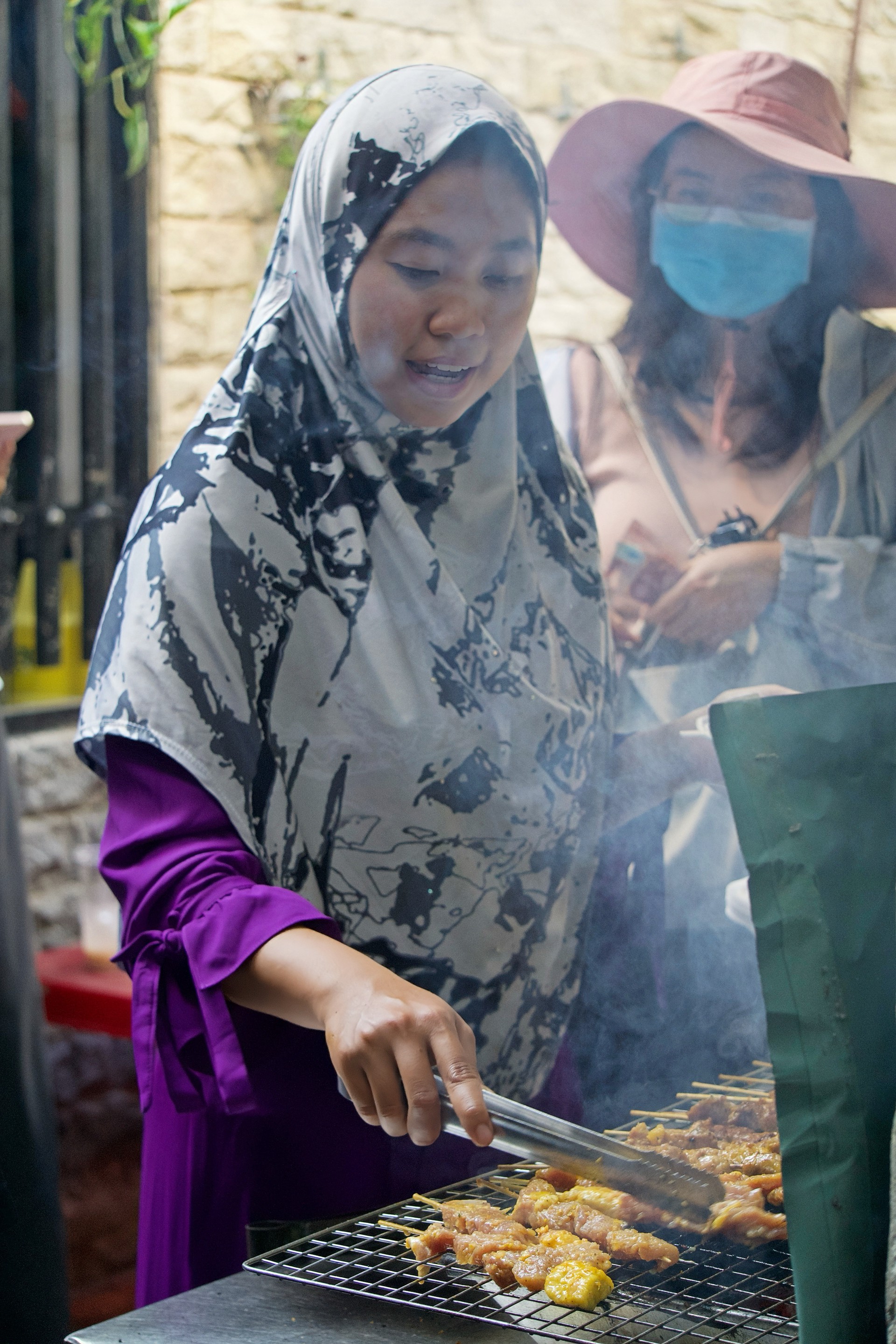 Hinh anh ‘Chợ ẩm thực Hồi giáo’ trong tháng chay Ramadan: Nhịp đập đức tin giữa phố thị 17
