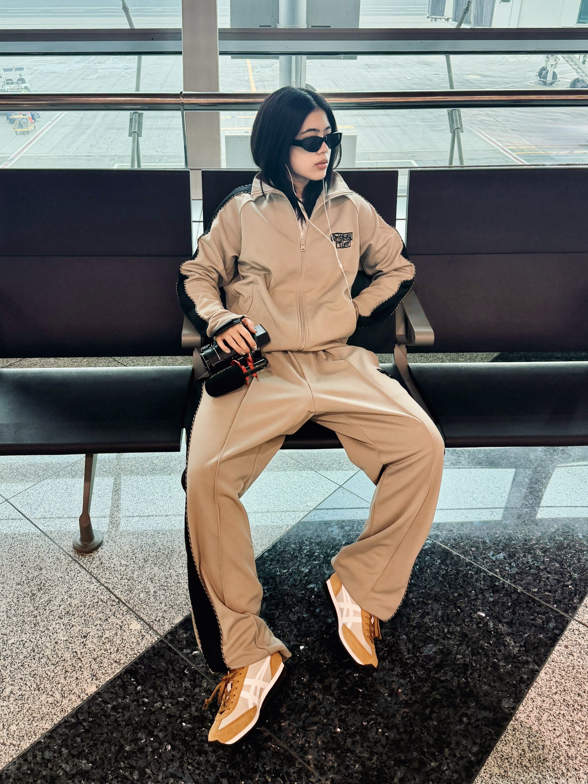 Hinh anh Dàn sao quốc tế hội tụ tại Tuần lễ Thời trang Milan cho show diễn Thu/Đông 2026 của Onitsuka Tiger 5