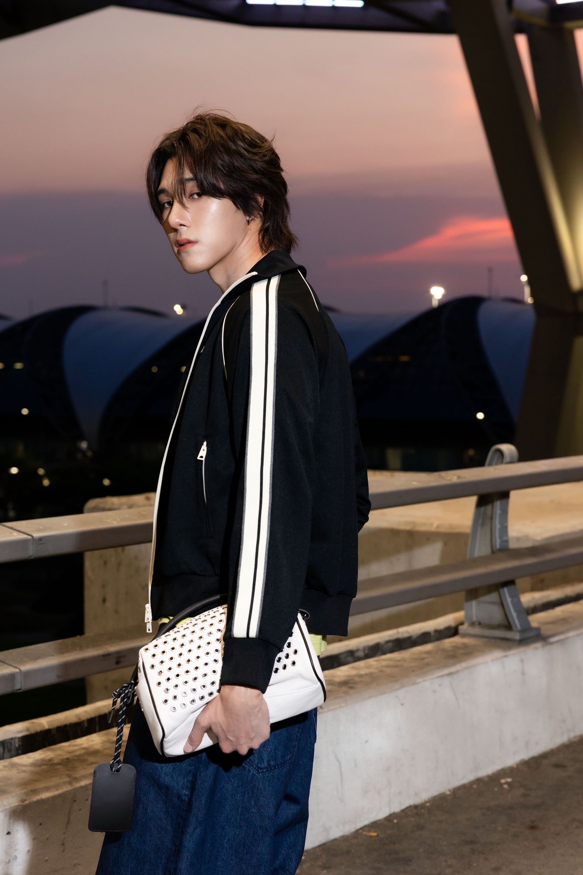 Hinh anh Dàn sao quốc tế hội tụ tại Tuần lễ Thời trang Milan cho show diễn Thu/Đông 2026 của Onitsuka Tiger 3