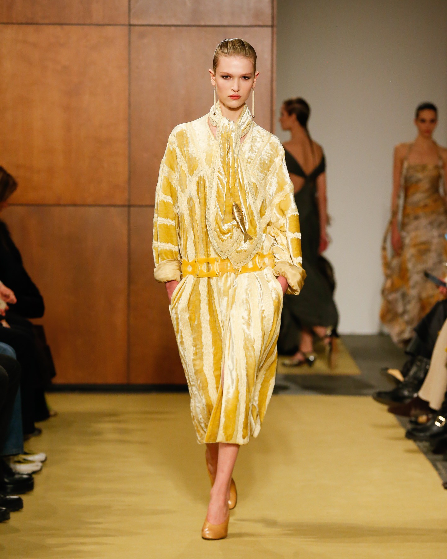 Hinh anh Tory Burch Fall/ Winter 2026: Bàn về sự trường tồn 34