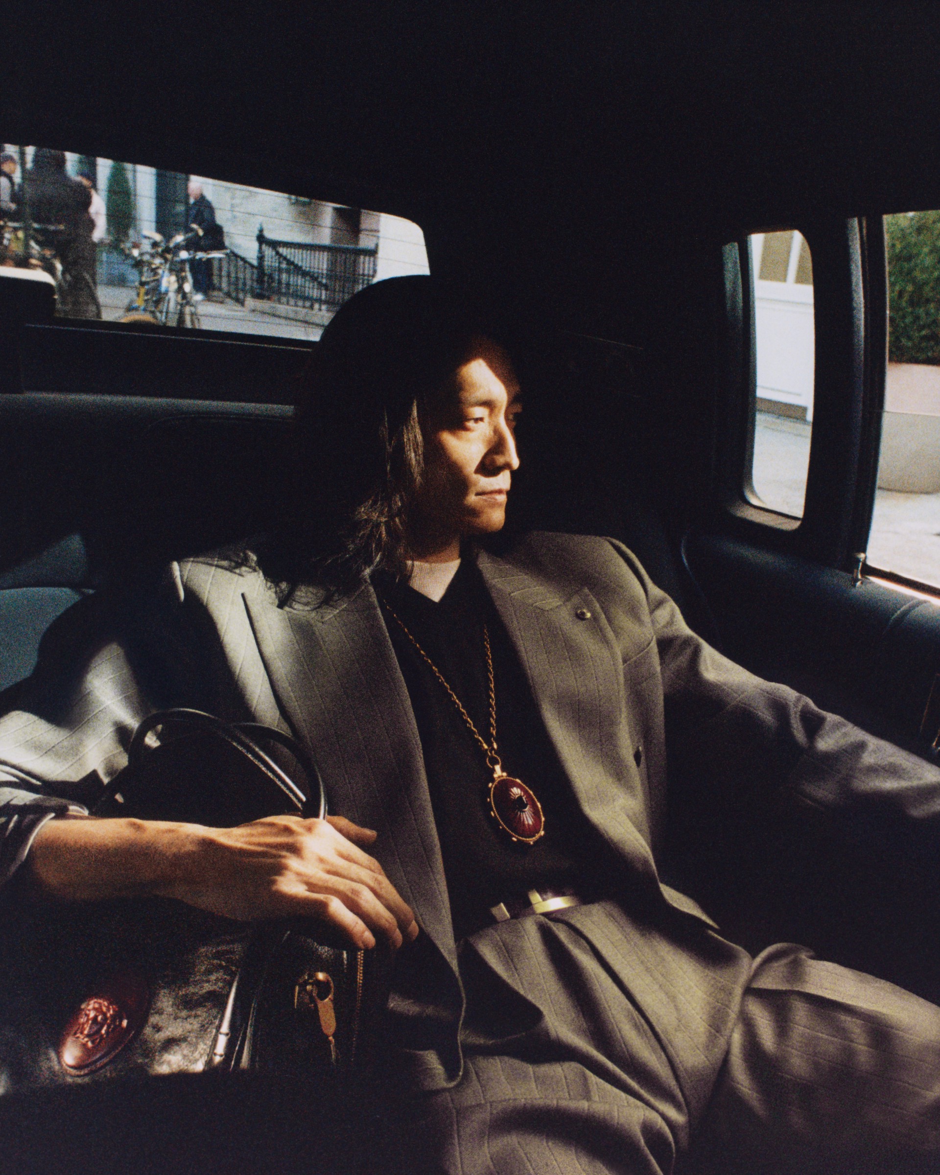 Hinh anh Versace Xuân Hè 2026: Giao lộ của những linh hồn tự do 9