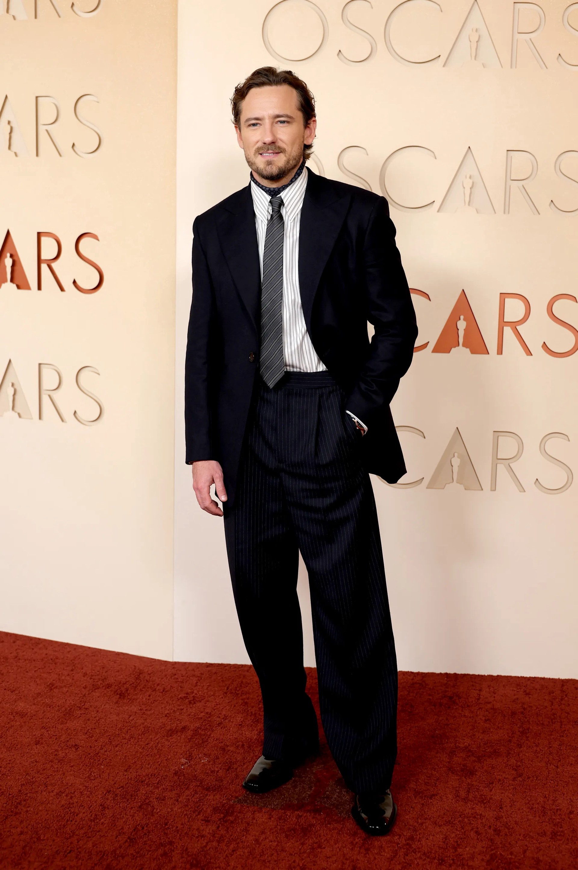 Hinh anh Oscar 2026: Lãnh địa của CHANEL, Dior và các tài tử cũng “lên đồ” ấn tượng 40