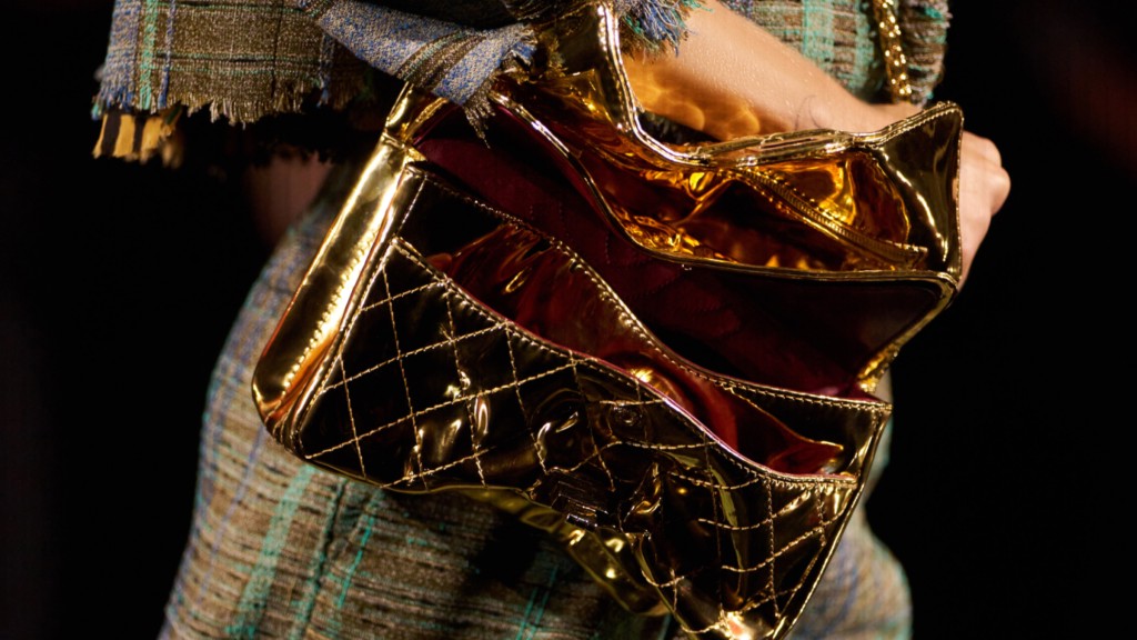 Hinh anh Chiếc túi 2.55 qua nhãn quan của Matthieu Blazy 12