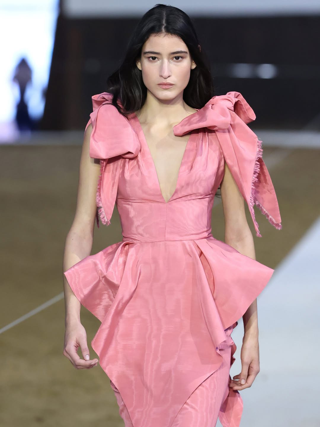 Hinh anh Đâu là những xu hướng làm đẹp được "săn đón" tại Paris Fashion Week 2026?  9