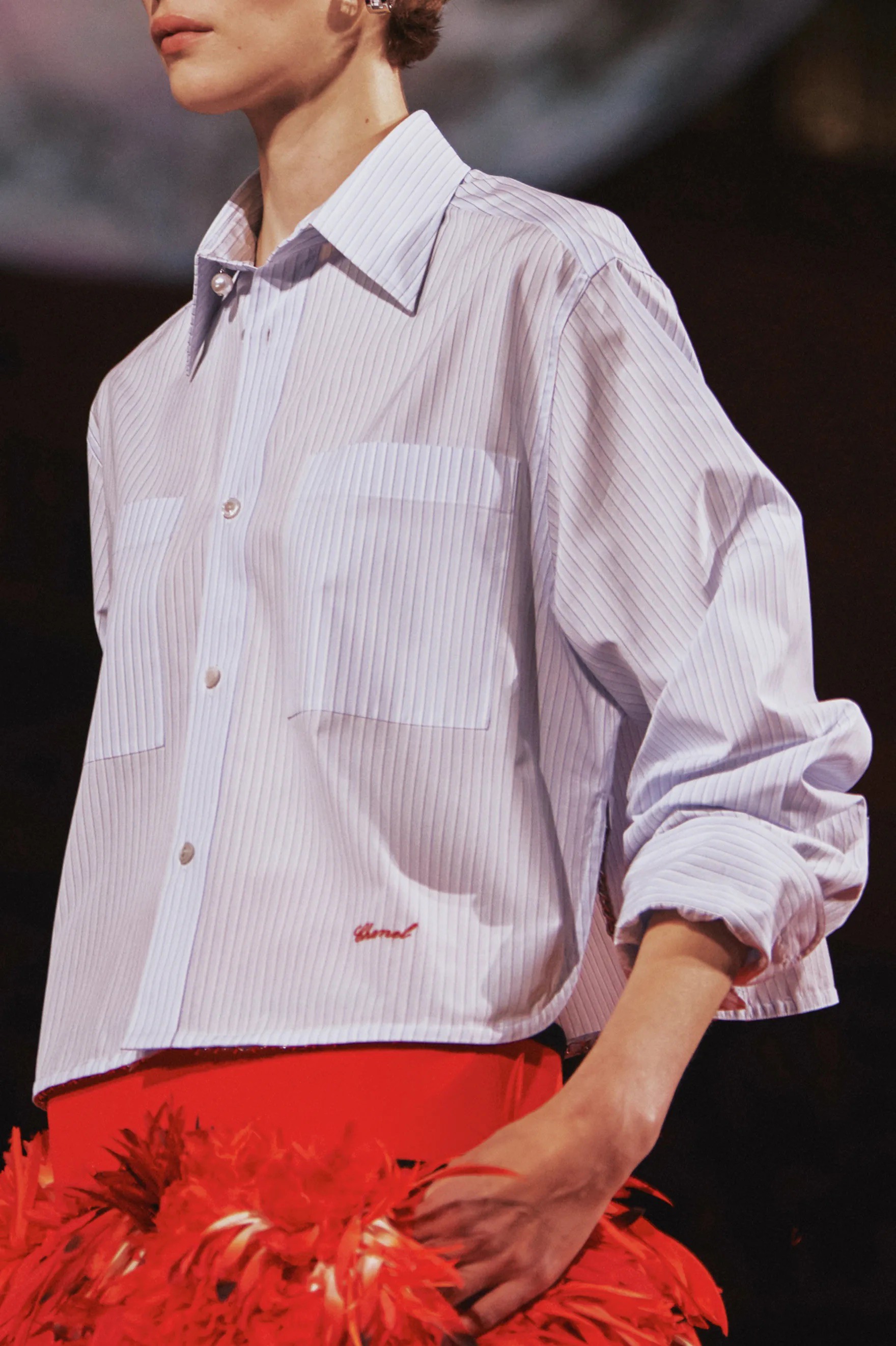 Hinh anh Chiếc áo sơ mi Boy Capel và câu chuyện tình phía sau Chanel RTW SS26 17