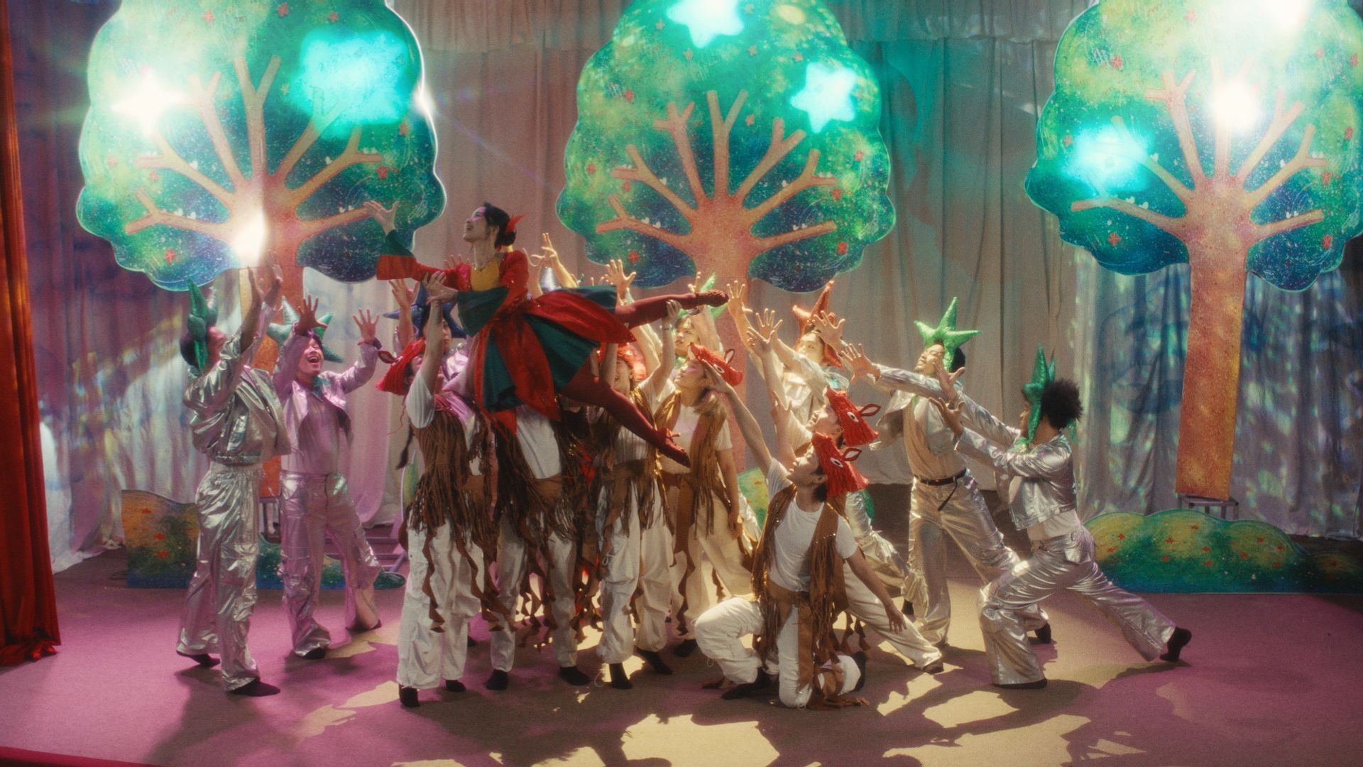 Hinh anh “Cảm ơn người đã thức cùng tôi”: Tín hiệu mới cho dòng phim nhạc kịch Việt 2