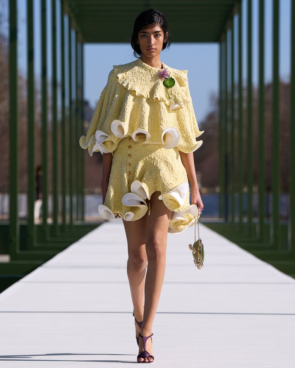 Hinh anh Dior Thu Đông 2026: Một cuộc dạo chơi trong vườn hoa 14