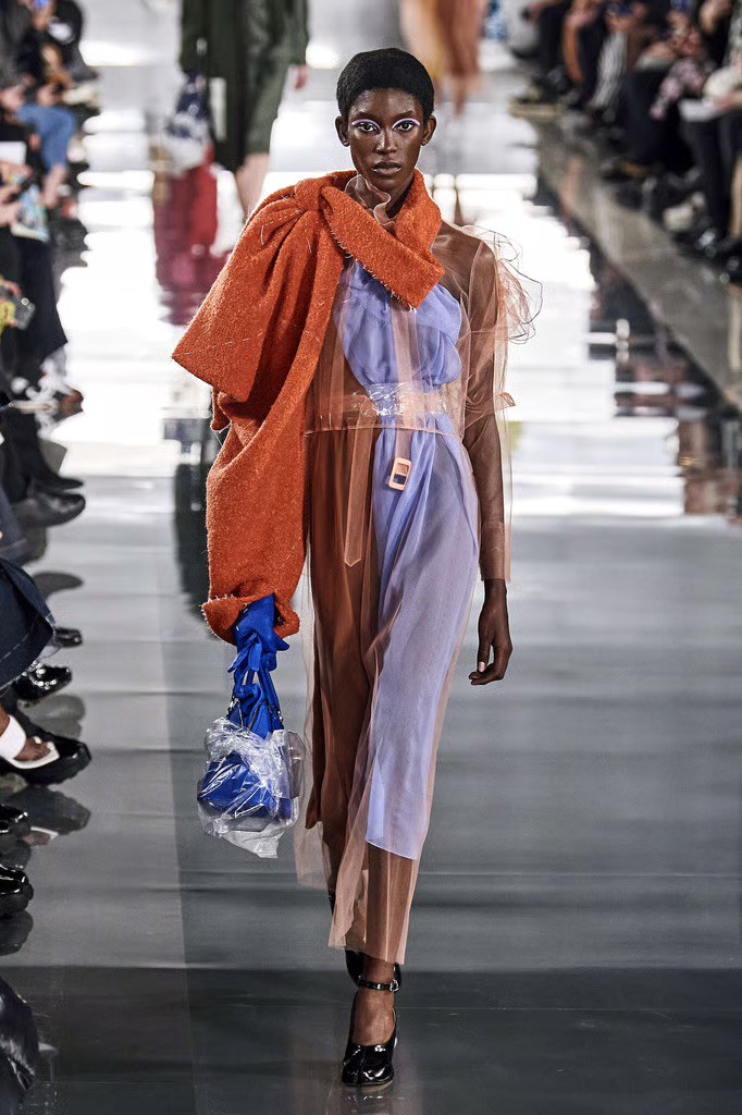 Hinh anh John Galiano và những bí thuật thời trang không thể sao chép 24