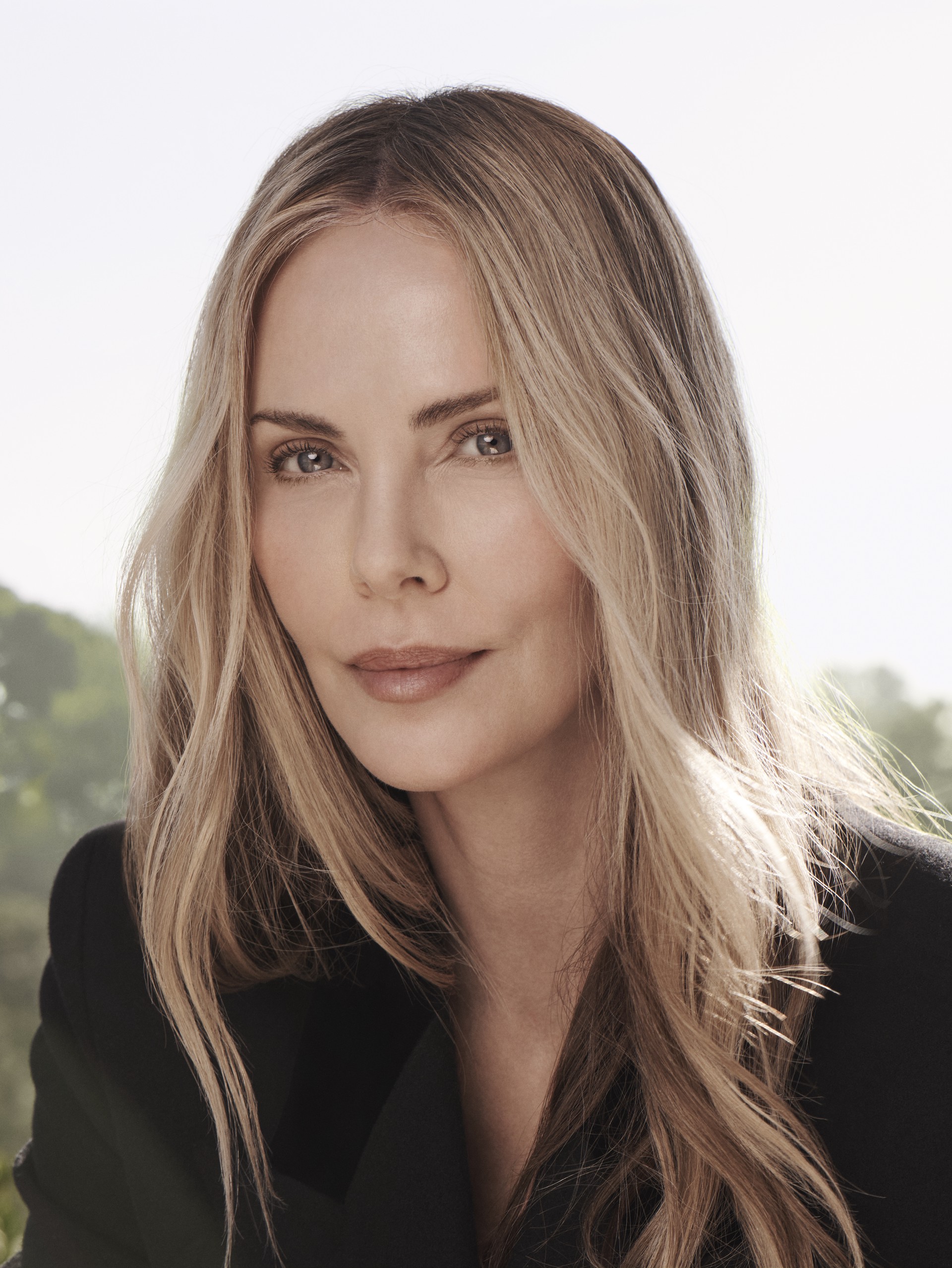 Hinh anh Charlize Theron và hành trình hướng về phụ nữ Nam Phi 5