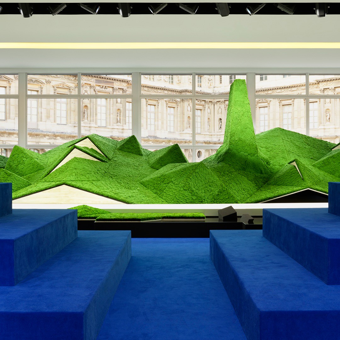 Hinh anh Louis Vuitton Thu Đông 2026: Hành trình thời trang giữa thiên nhiên siêu thực 1