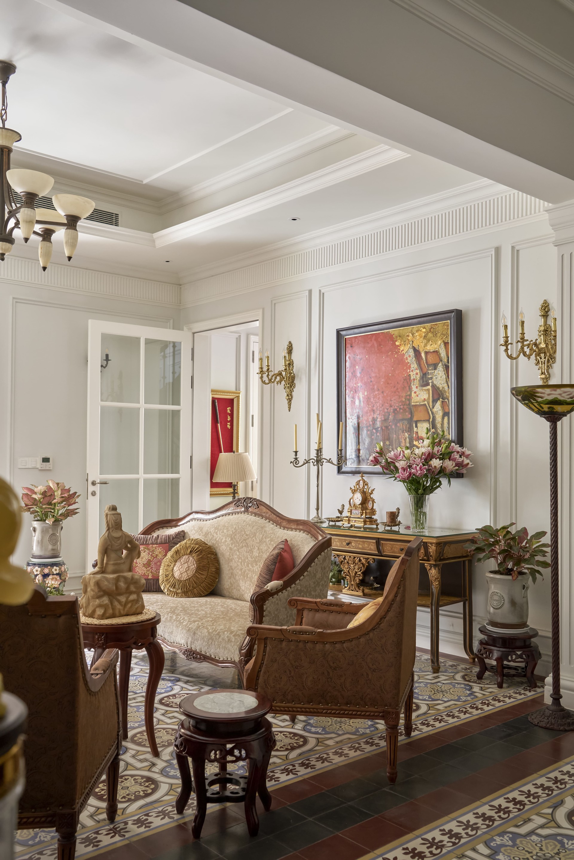 Hinh anh MC Maison: Diện mạo mới bên trong biệt thự Pháp cổ 1