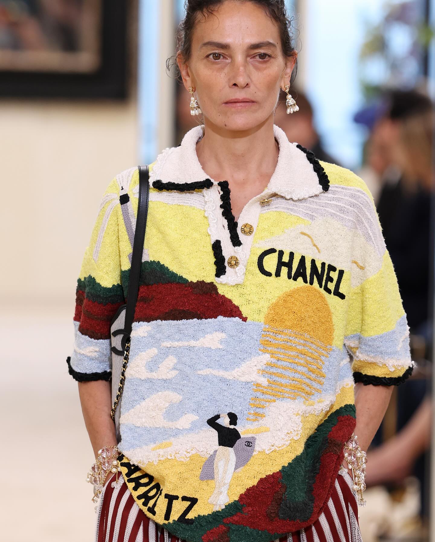 Hinh anh CHANEL Cruise 2026/27: Bản tuyên ngôn tự do từ bệ phóng Biarritz 10