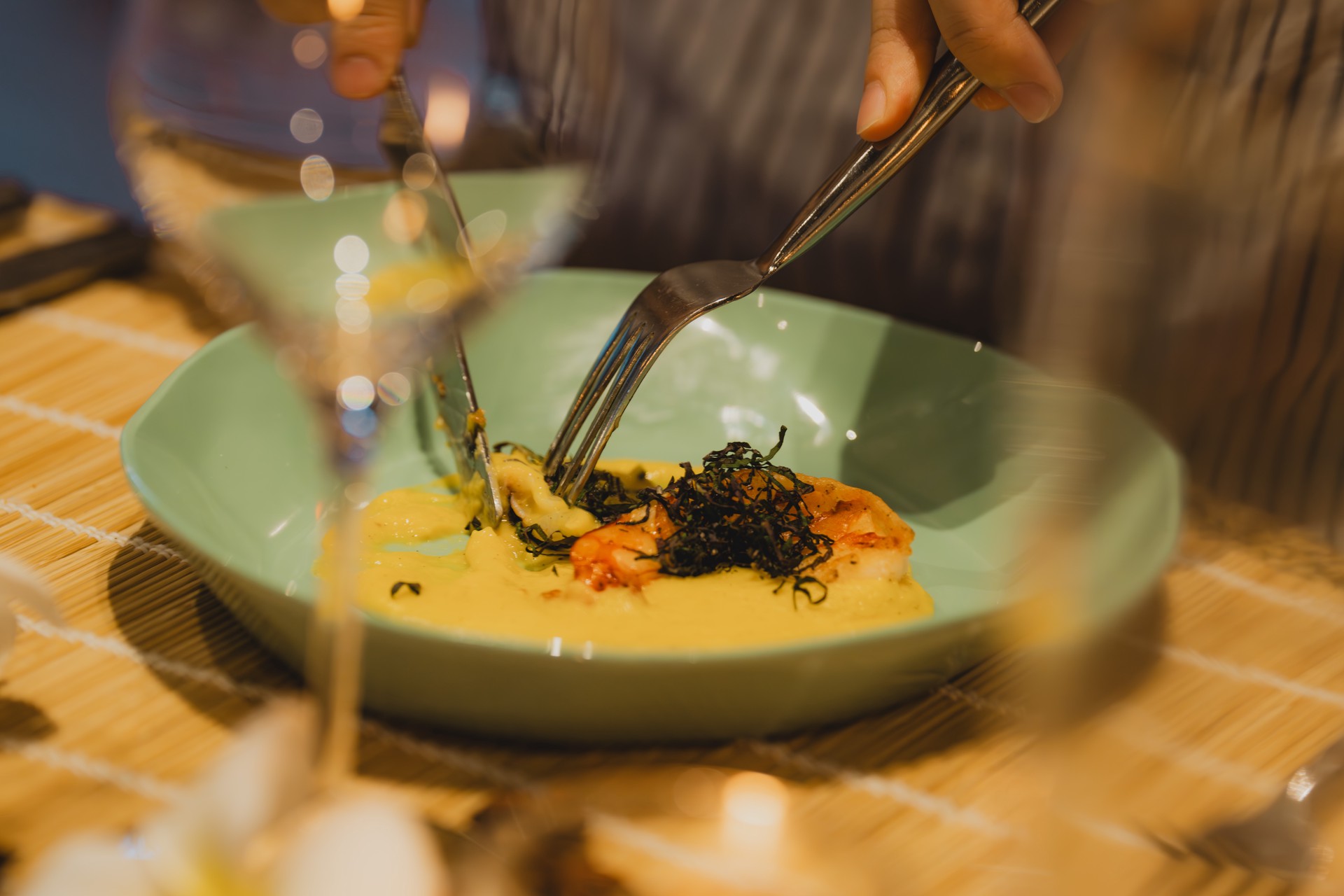 Hinh anh Tôi luôn tâm niệm rằng, một món ăn thực sự giá trị luôn khởi nguồn từ sự thấu hiểu và tôn trọng nguồn nguyên liệu sẵn có ngay tại địa phương, Butti chia sẻ. 1