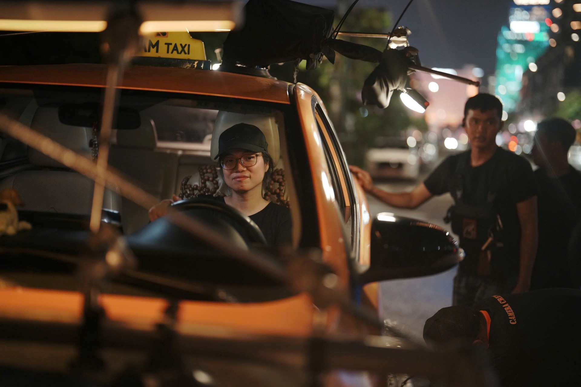 Hinh anh Không ít người định kiến và thực ra là nhiều trường hợp có thật cho thấy, đạo diễn làm truyền hình quá lâu năm khi chuyển sang điện ảnh, chất truyền hình vẫn còn trong phim. Từ trải nghiệm cá nhân, chị nghĩ sao về điều này? 2