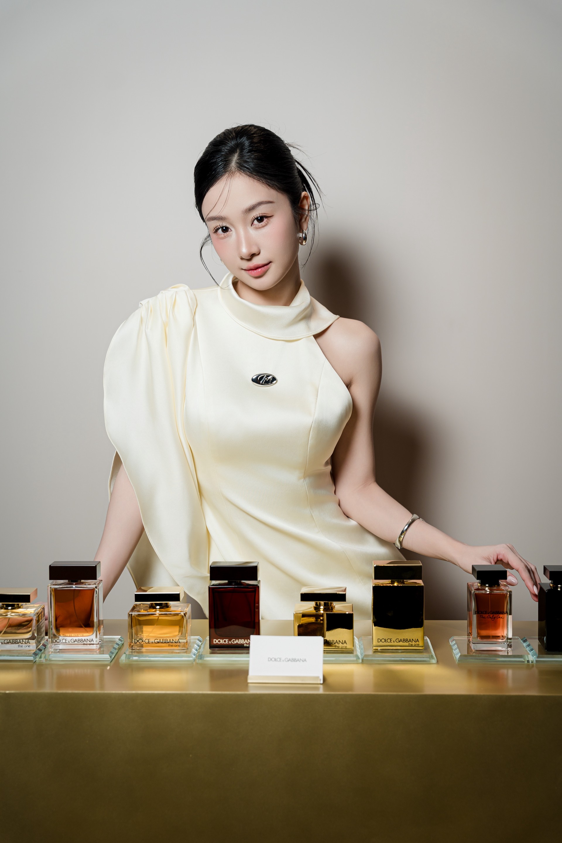 Hinh anh Dolce & Gabbana tiếp tục khẳng định vị thế với dòng nước hoa The One phiên bản mới 10