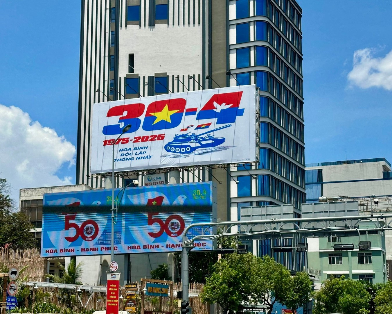 Hinh anh Trở về ngày này năm trước: khi thành phố chuyển mình trong nhịp bước hành quân 6