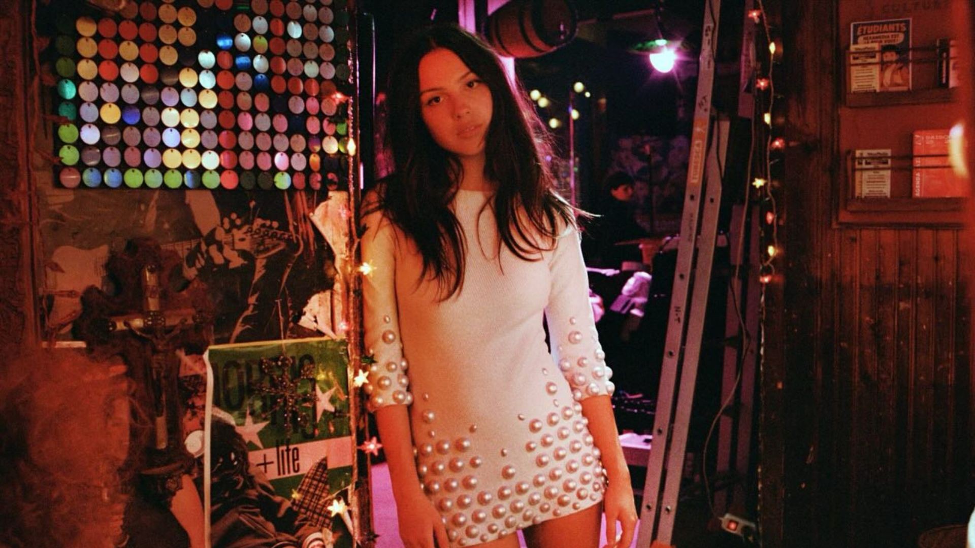 “Drop Dead” và bước chuyển cảm xúc của Olivia Rodrigo