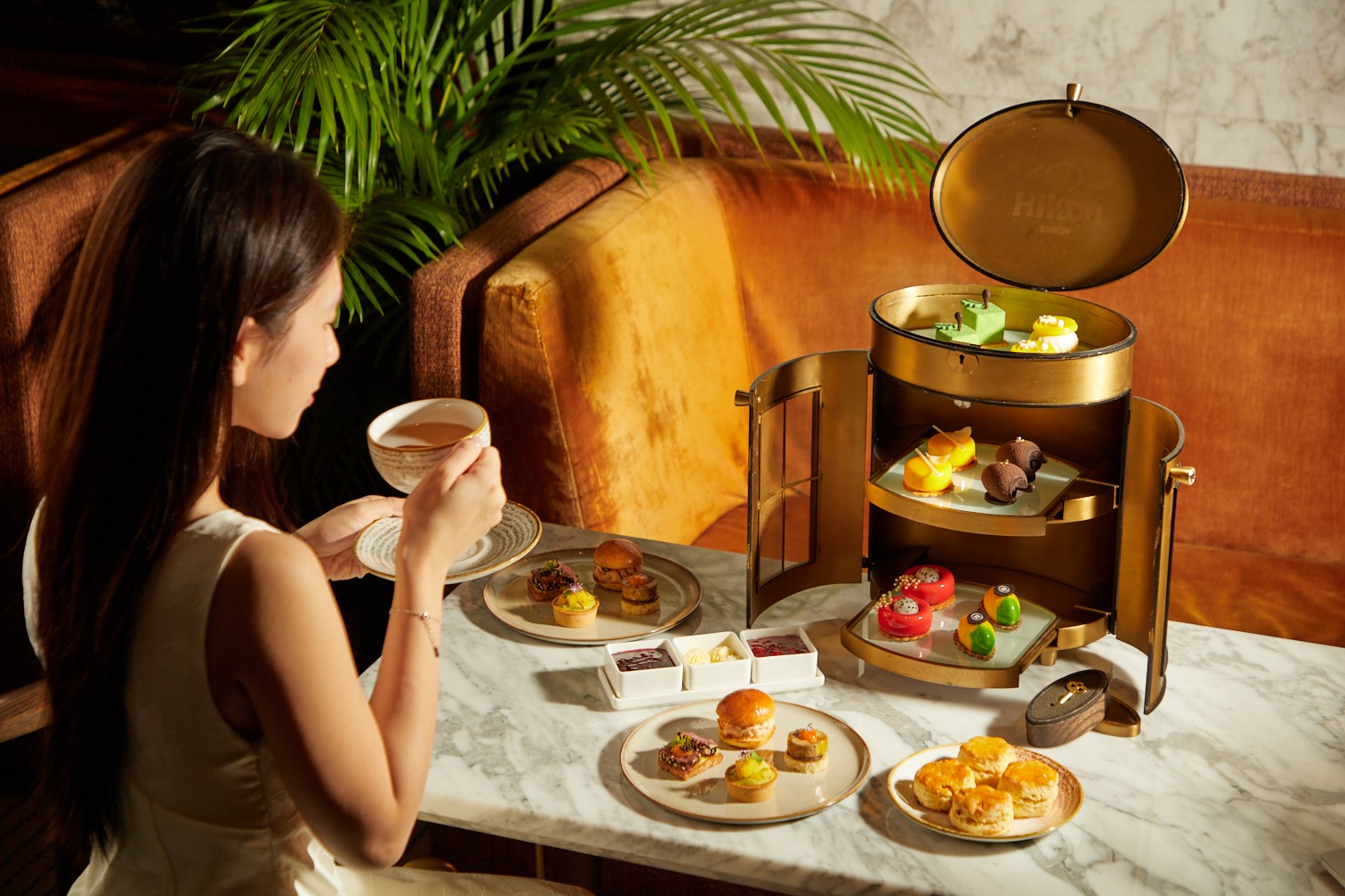 Hinh anh Sài Gòn tháng Tư: Chút vị hạ nồng nàn và những cuộc hẹn trên cao 1