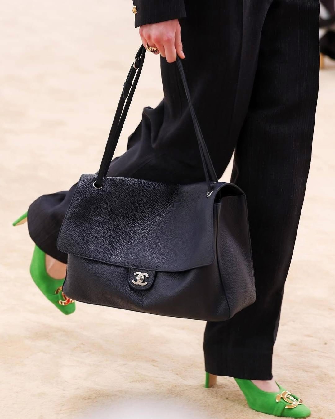 Hinh anh Những món phụ kiện được cả thế giới bàn tán tại CHANEL Cruise 2026/27 14