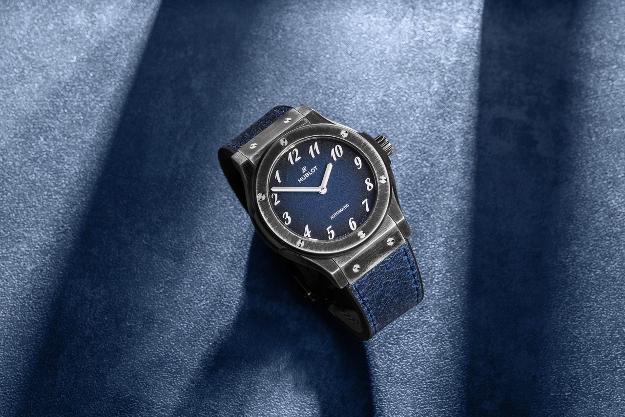 Hinh anh Hublot ra mắt Classic Fusion Titanium Retroverse phiên bản giới hạn hợp tác cùng The Hour Glass 3