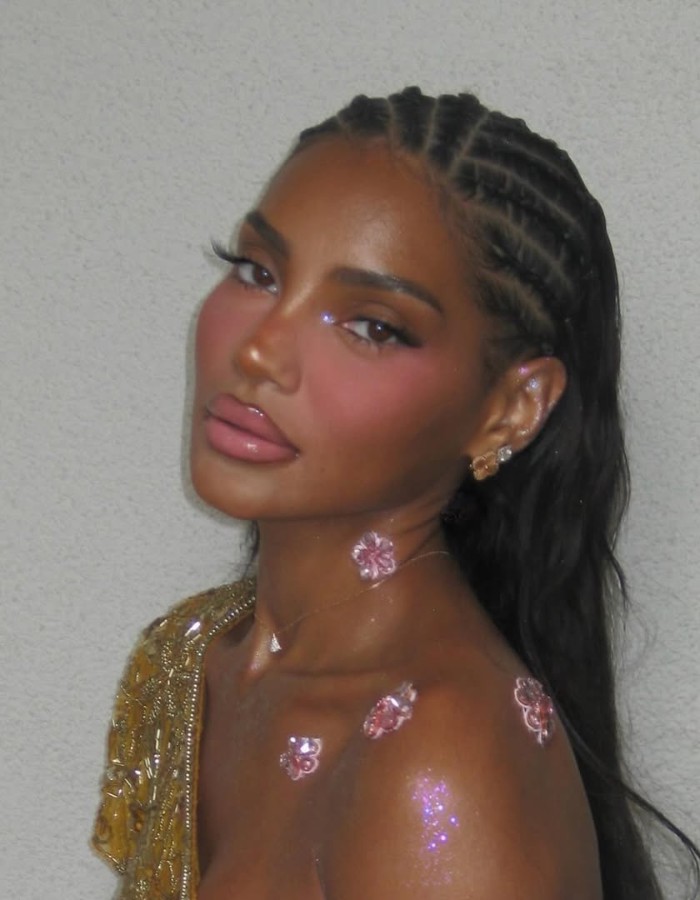 Hinh anh 4 xu hướng làm đẹp được lăng xê tại Coachella 2026 7